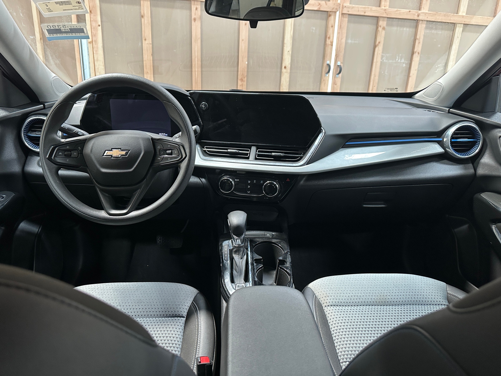 Thumbnail: 2025 Chevrolet Trax - 3