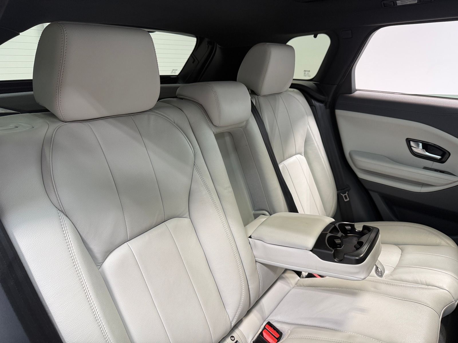 Thumbnail: 2018 Land Rover Range Rover Evoque - 5