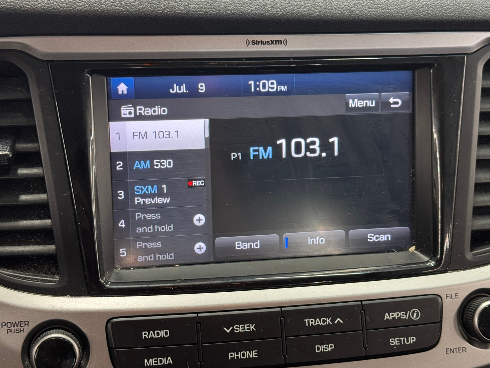 Thumbnail: 2019 Hyundai Accent - 4