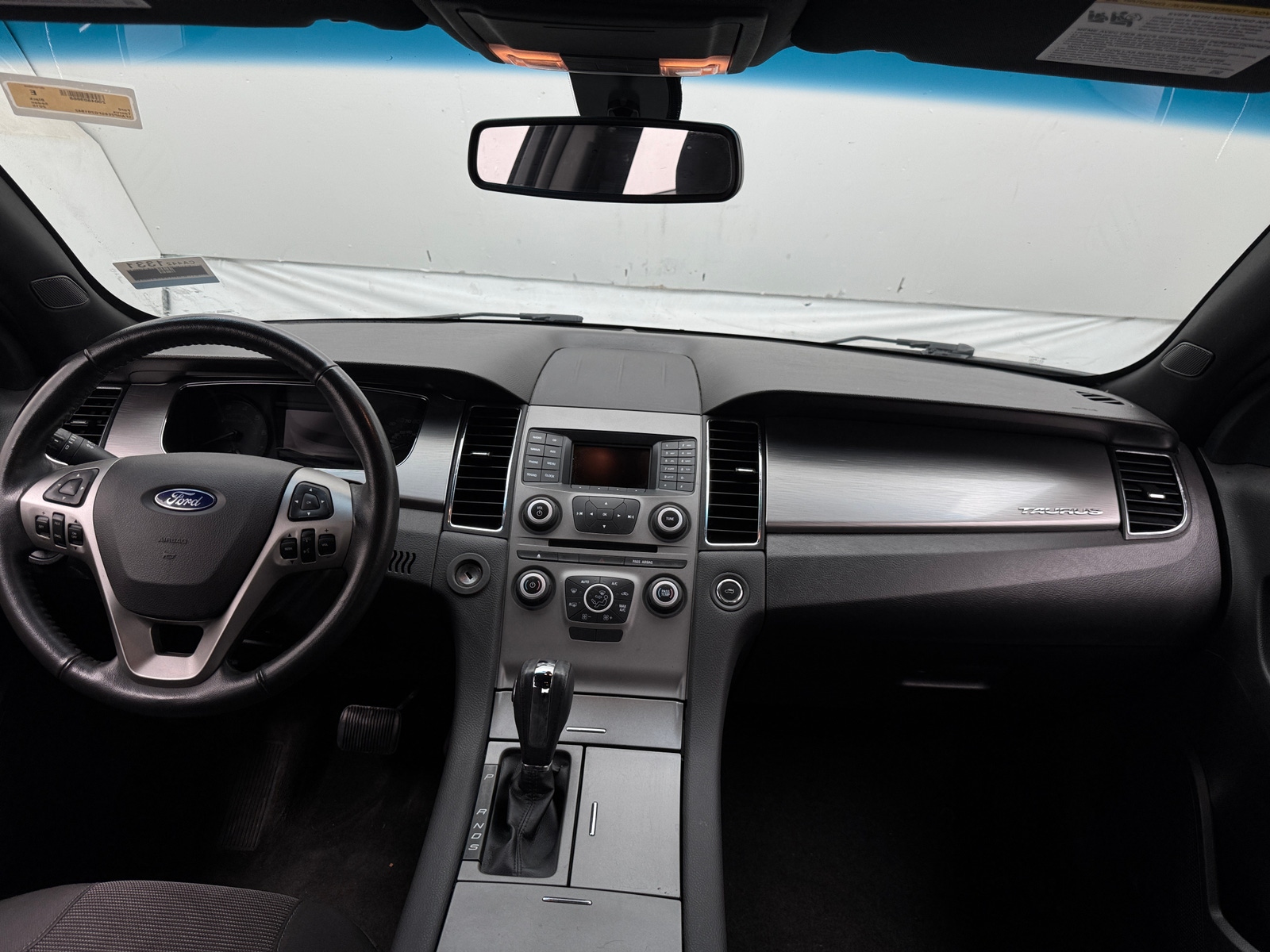 Thumbnail: 2015 Ford Taurus - 3