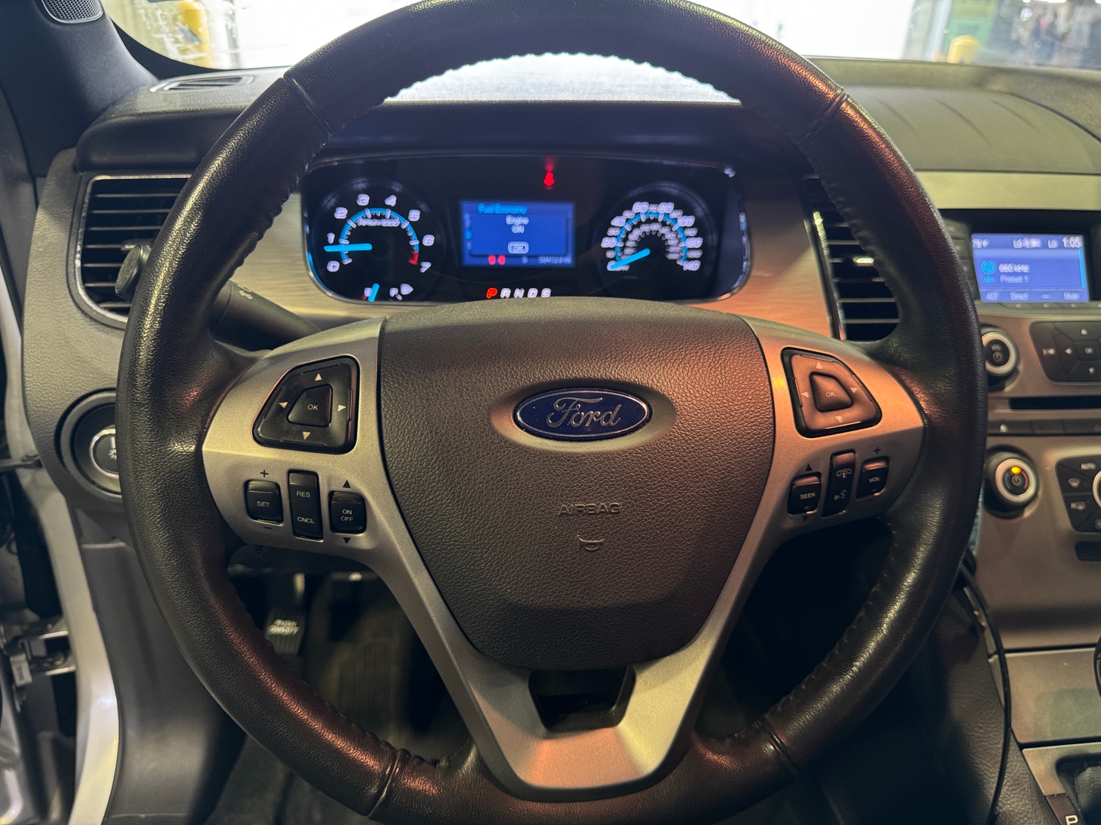 Thumbnail: 2015 Ford Taurus - 5