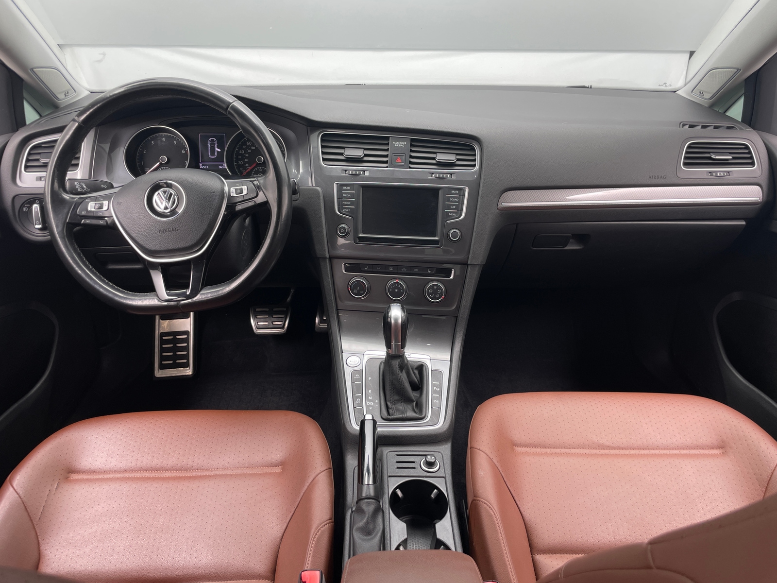 Thumbnail: 2017 Volkswagen Golf - 2