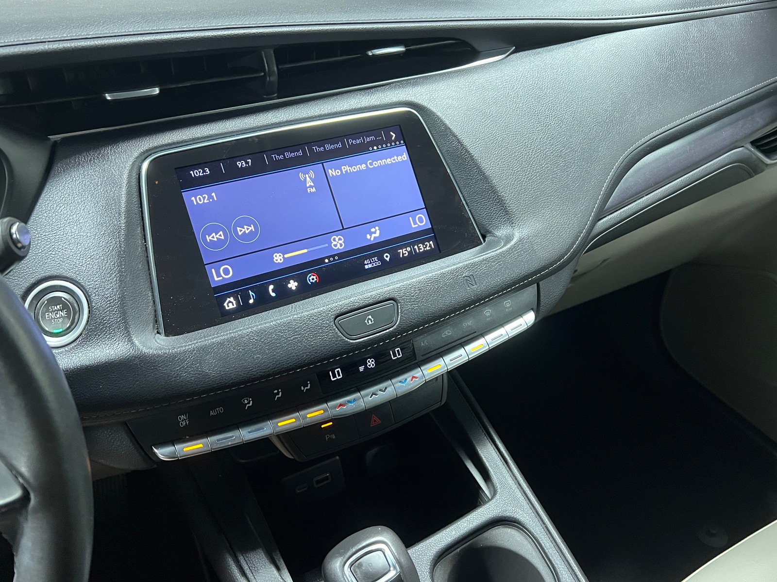 Thumbnail: 2019 Cadillac XT4 - 3