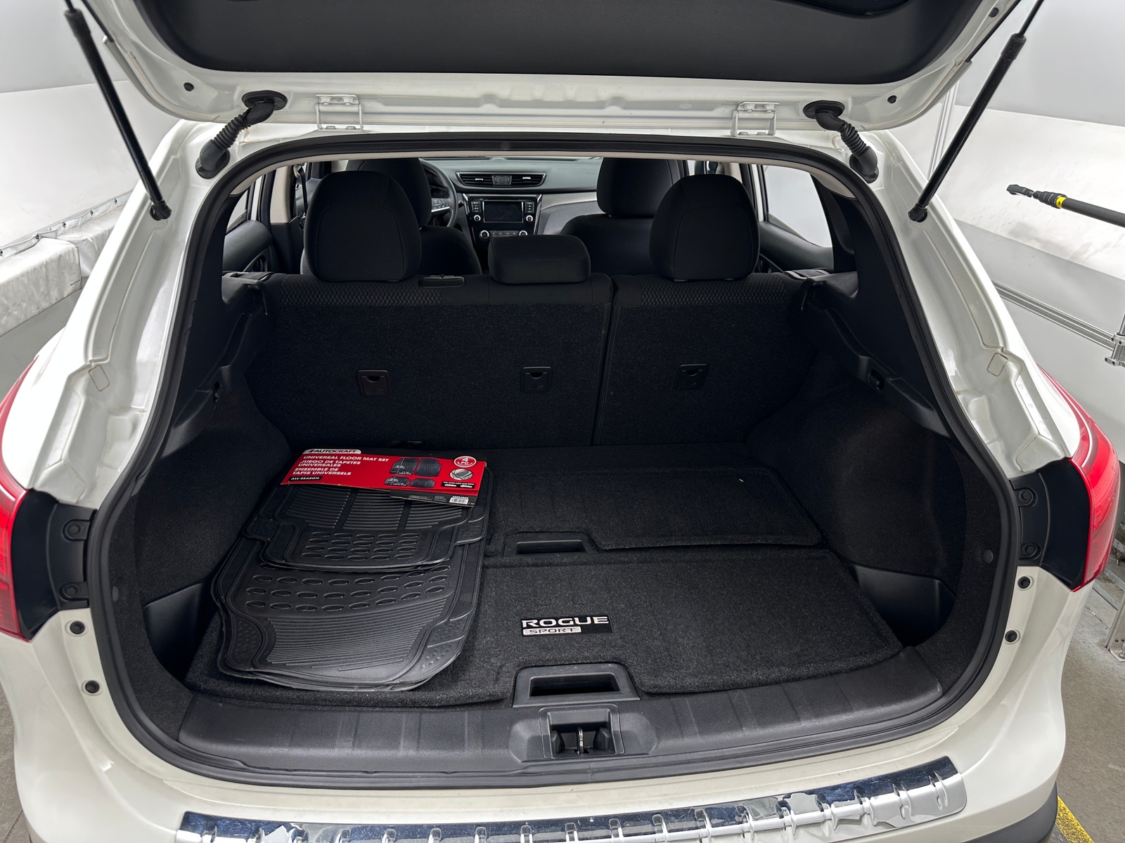 Thumbnail: 2019 Nissan Rogue Sport - 7