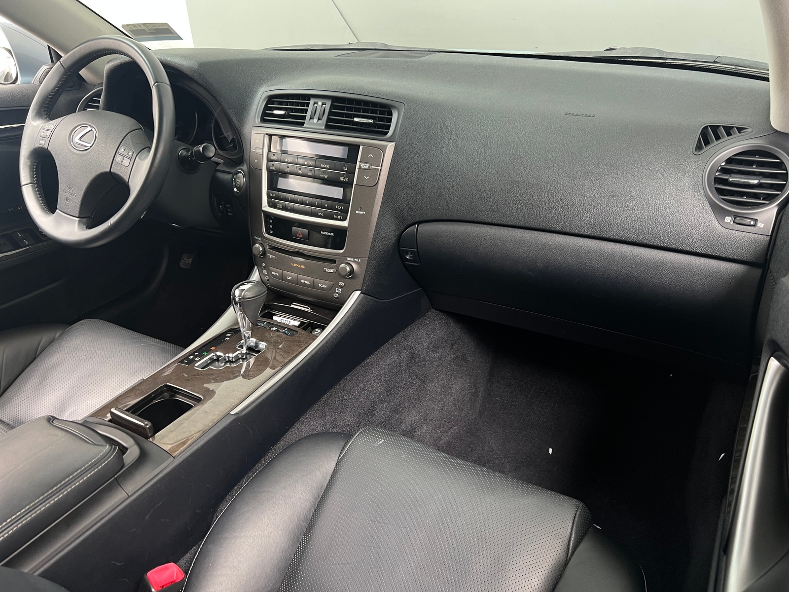 Thumbnail: 2010 Lexus IS - 2