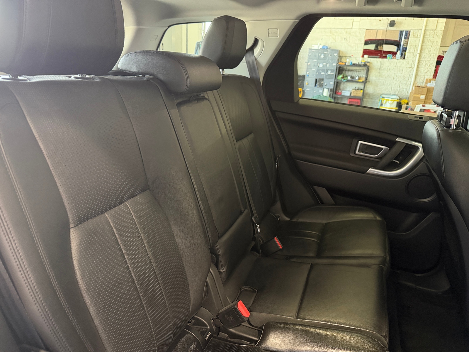 Thumbnail: 2019 Land Rover Discovery Sport - 5