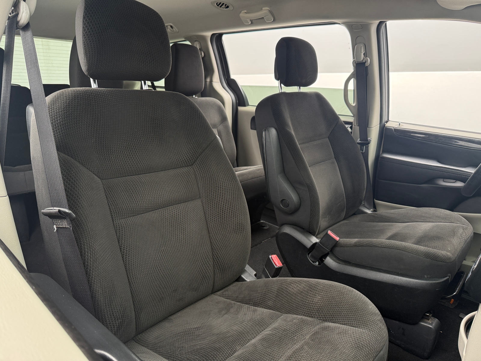 Thumbnail: 2018 Dodge Grand Caravan - 2