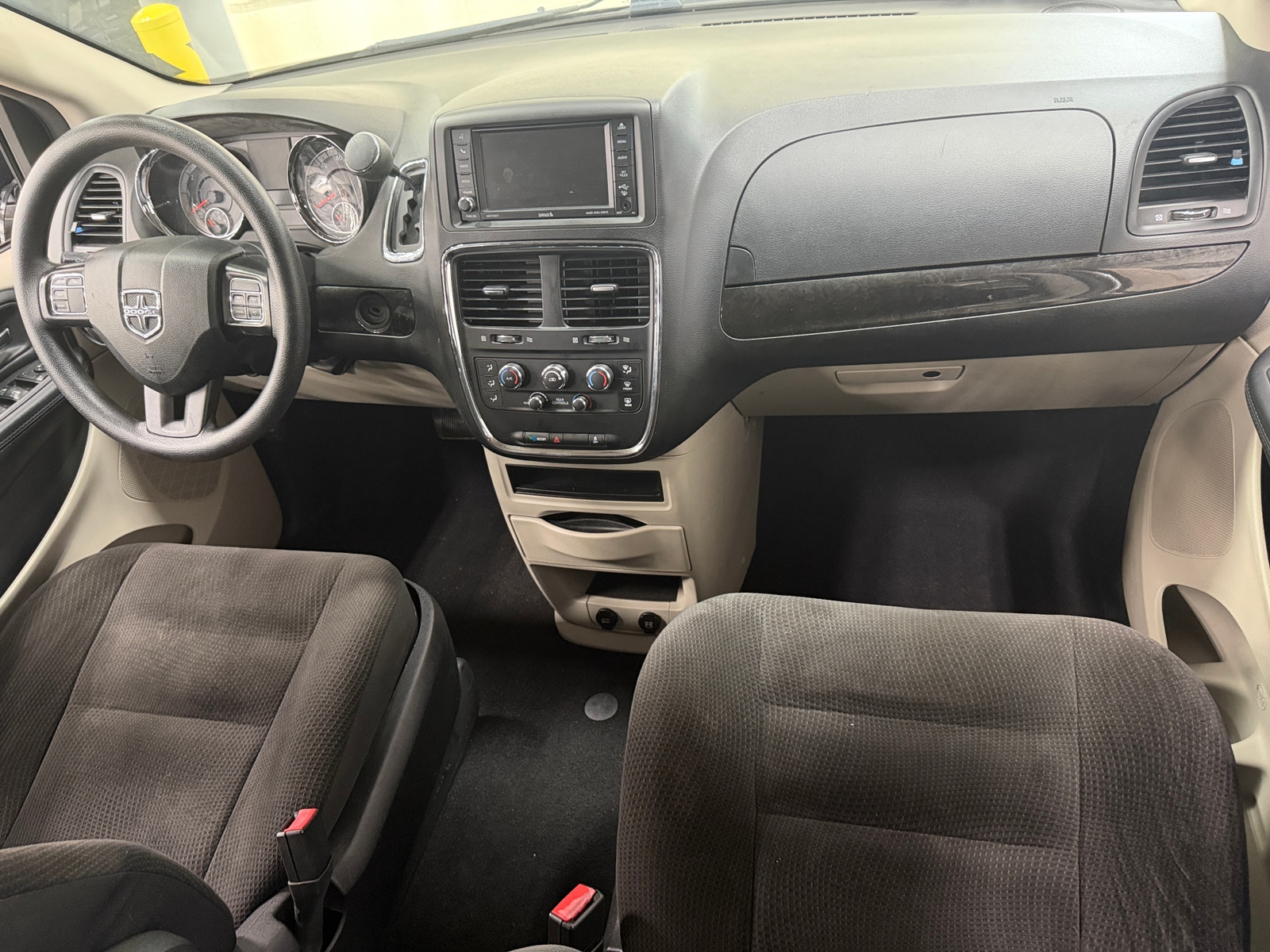 Thumbnail: 2018 Dodge Grand Caravan - 3