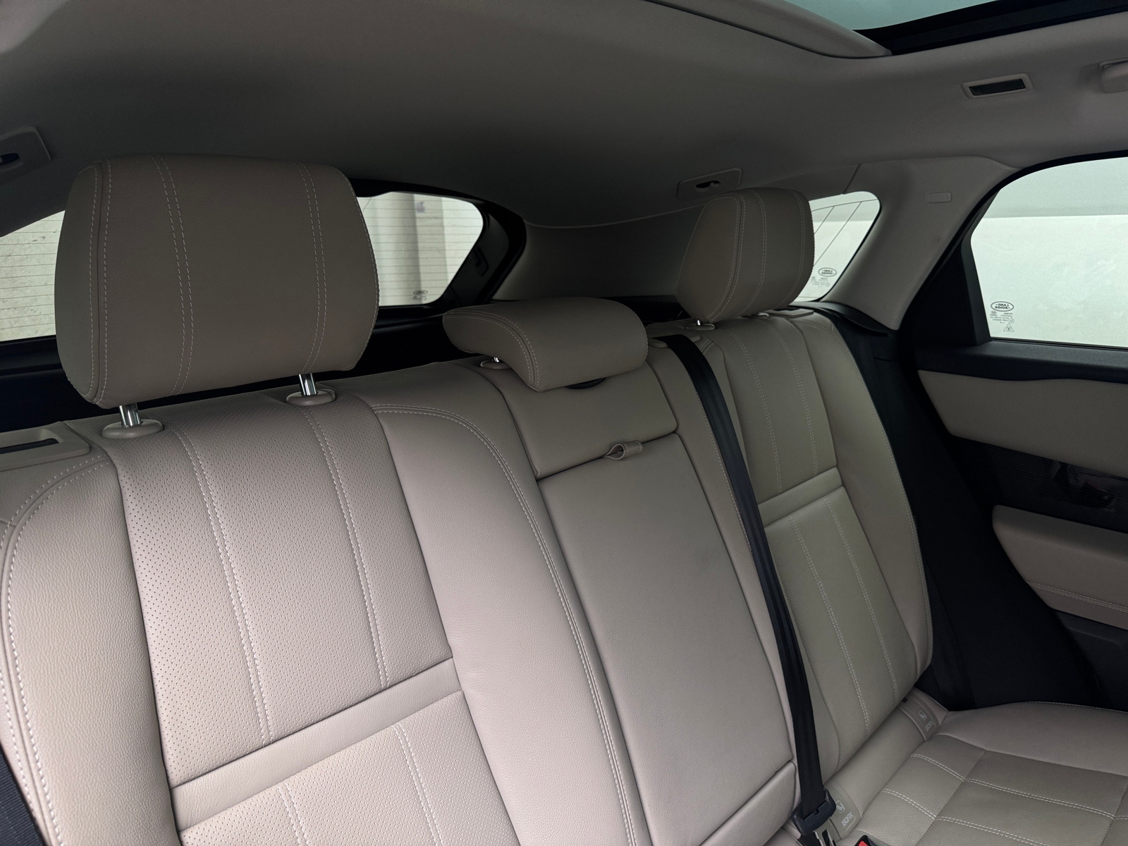 Thumbnail: 2018 Land Rover Range Rover Velar - 5