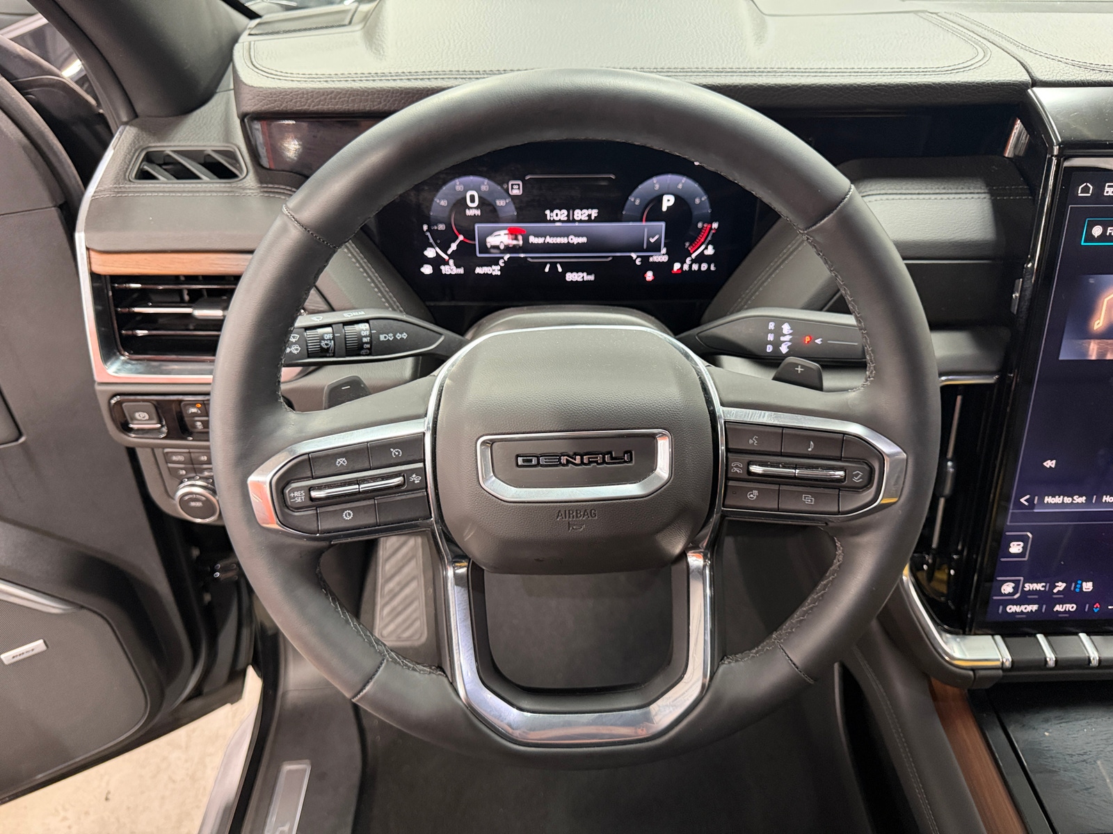 Thumbnail: 2025 GMC Yukon - 4