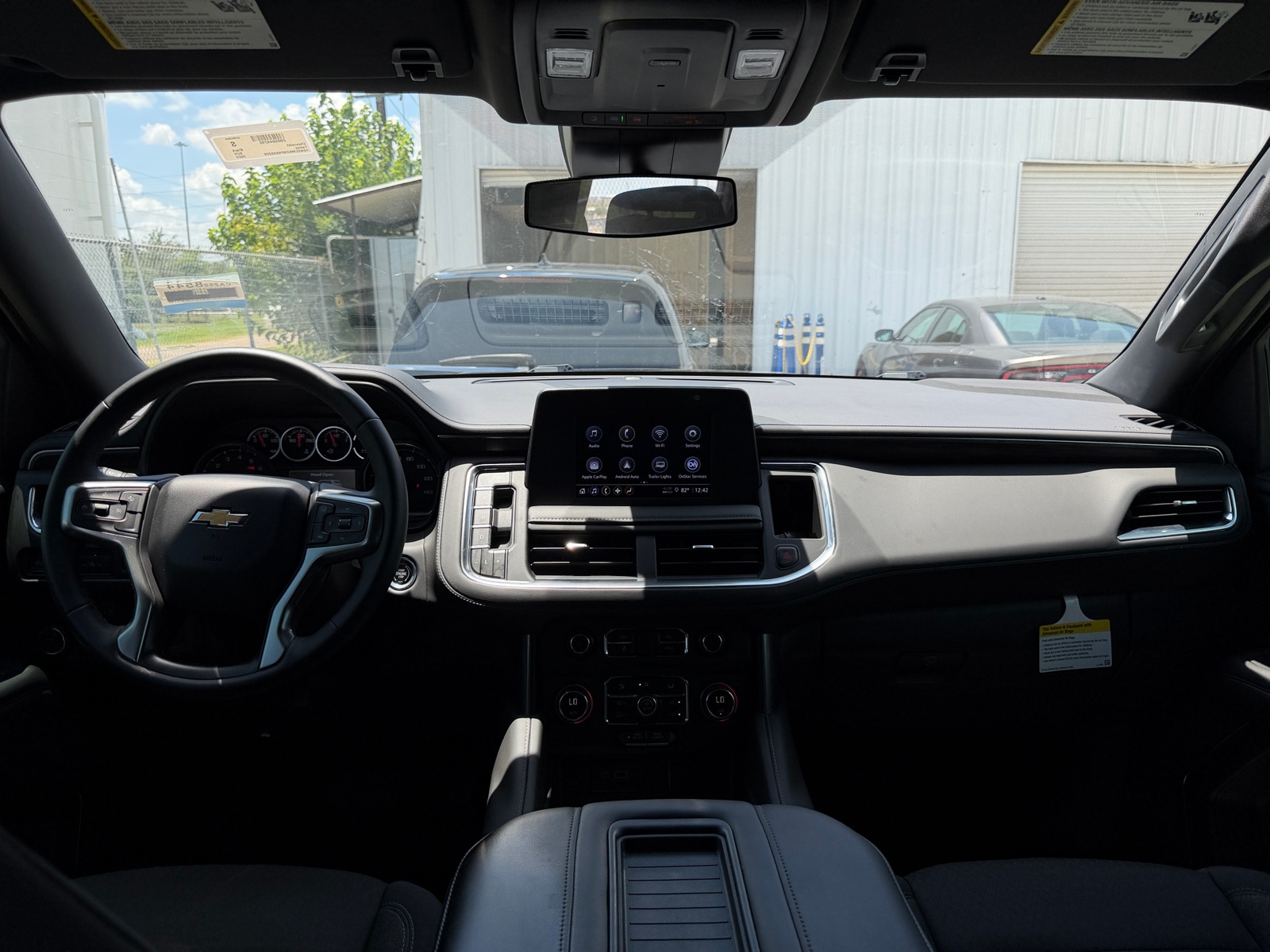 Thumbnail: 2023 Chevrolet Tahoe - 3