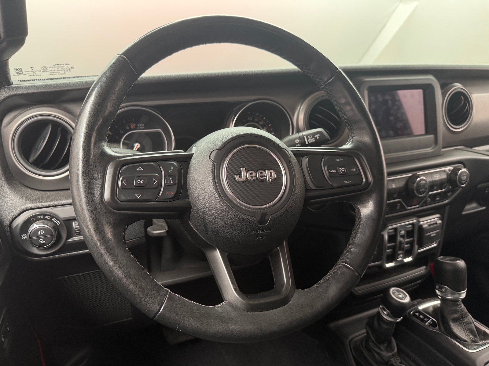 Thumbnail: 2021 Jeep Gladiator - 5