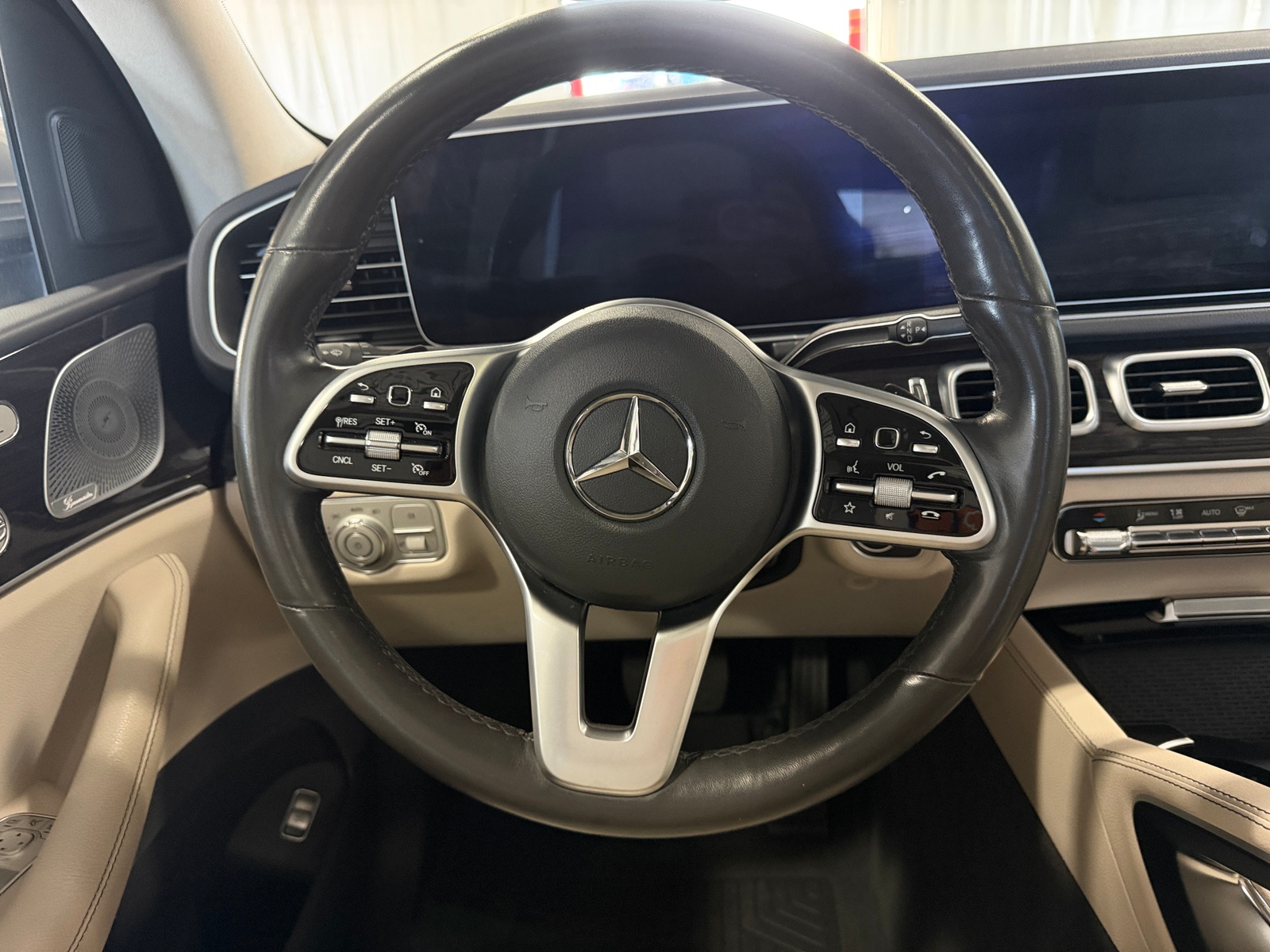Thumbnail: 2020 Mercedes-Benz GLE - 4