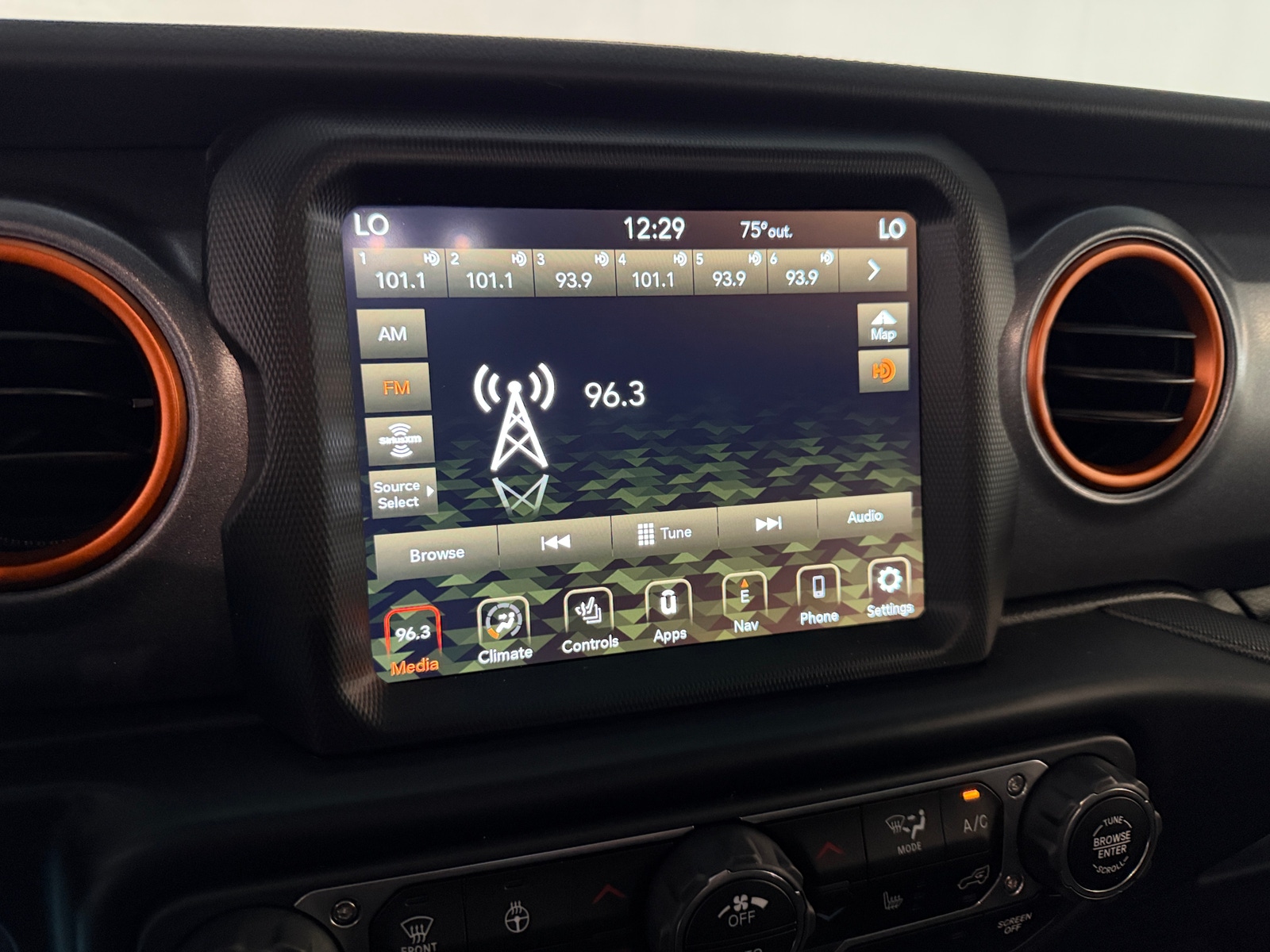 Thumbnail: 2022 Jeep Gladiator - 3
