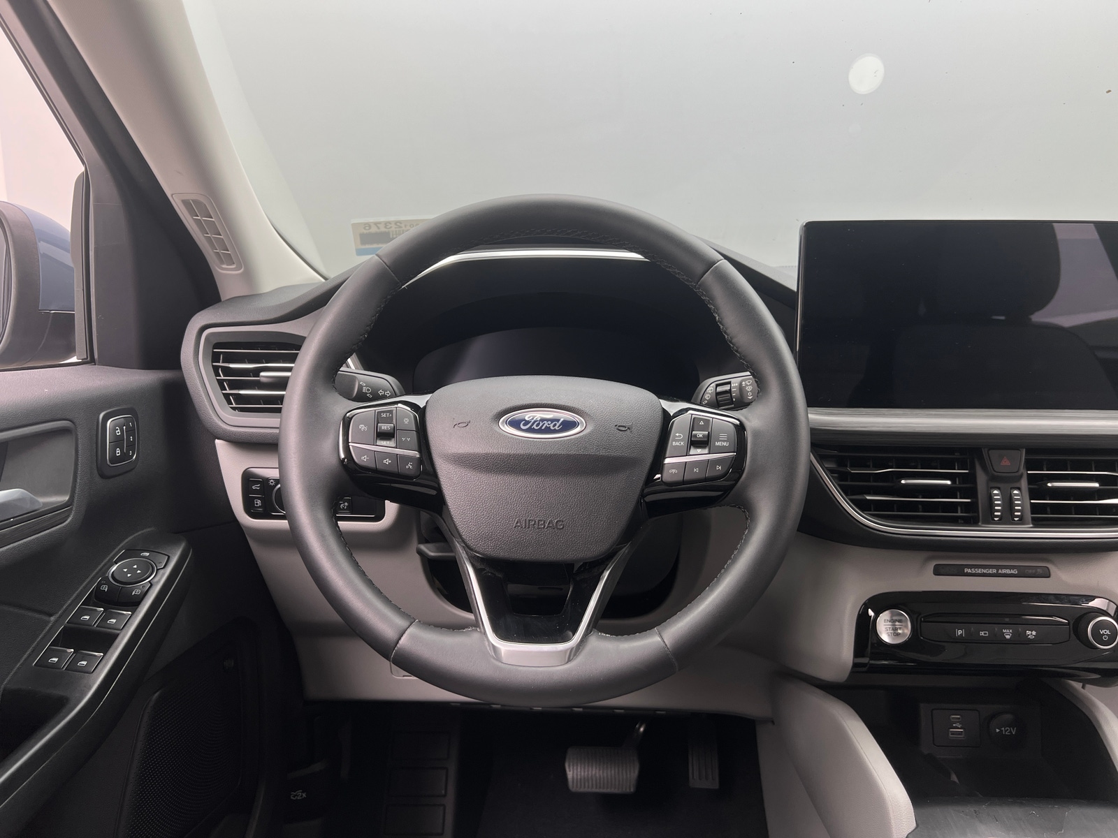 Thumbnail: 2023 Ford Escape - 4