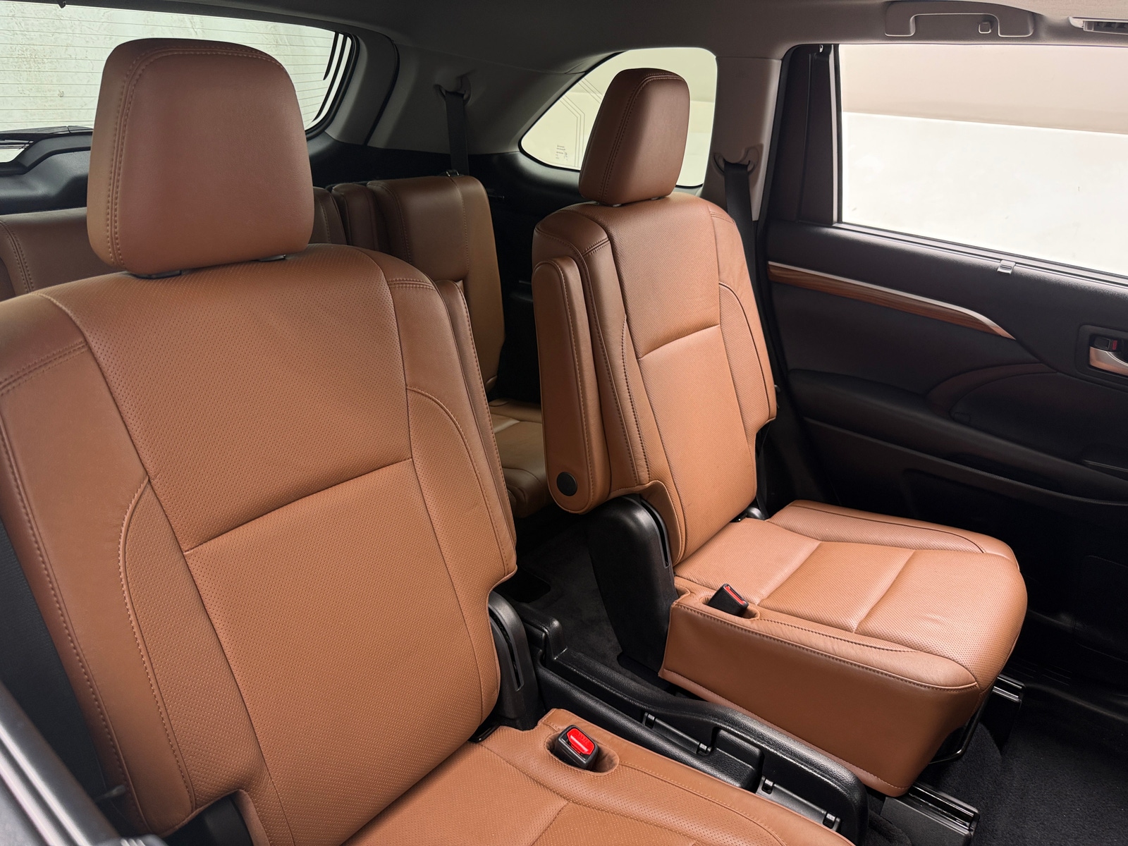 Thumbnail: 2017 Toyota Highlander - 5