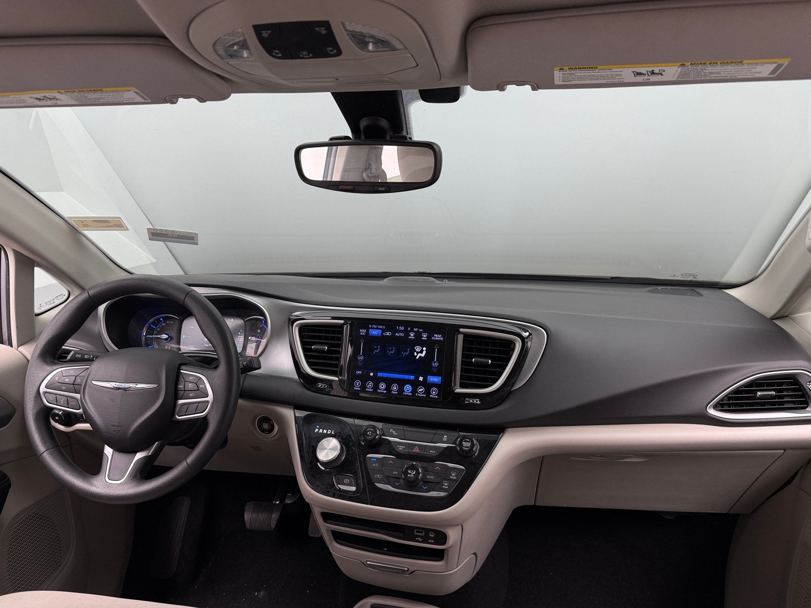 Thumbnail: 2017 Chrysler Pacifica - 3