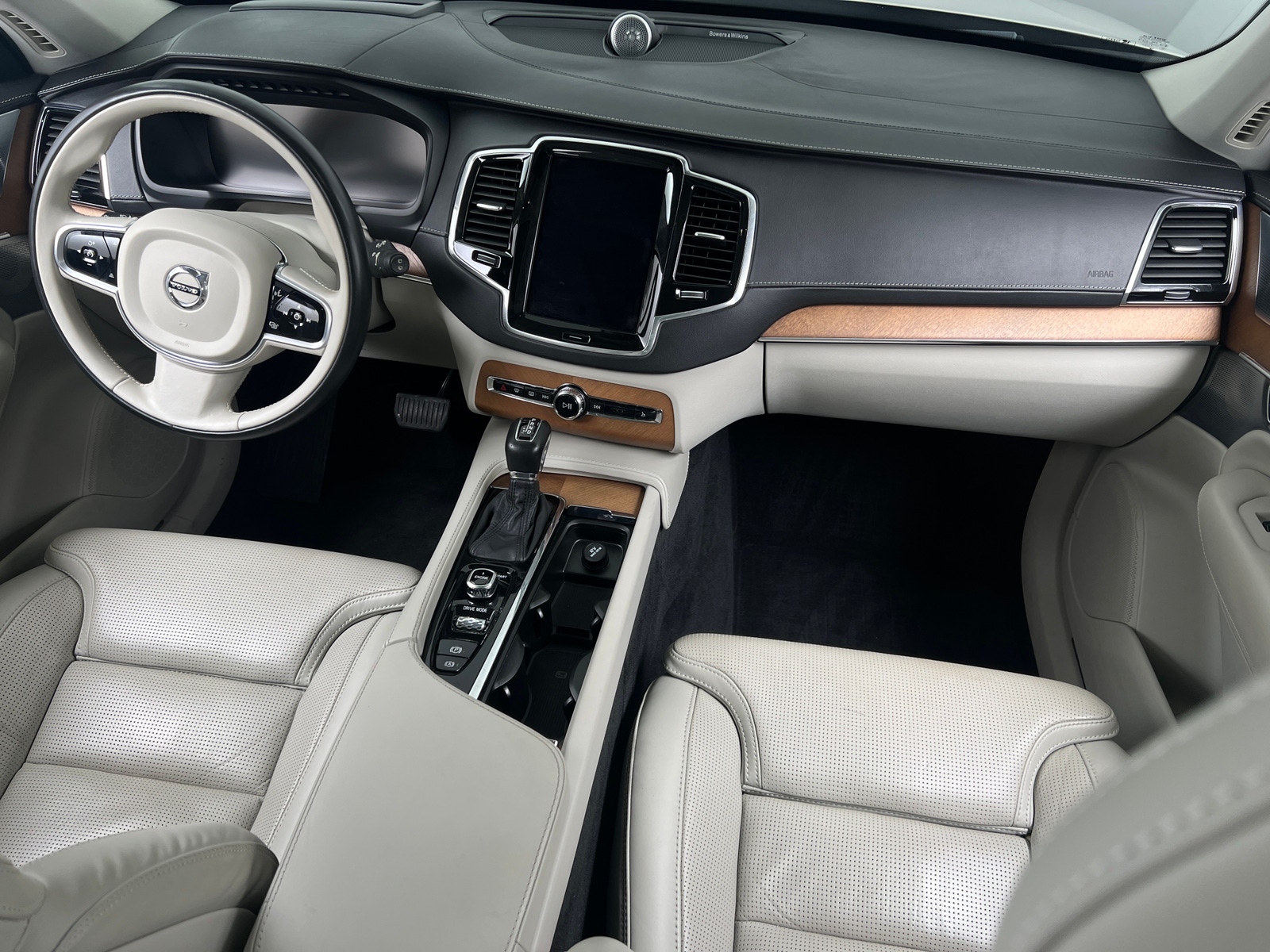 Thumbnail: 2017 Volvo XC90 - 2