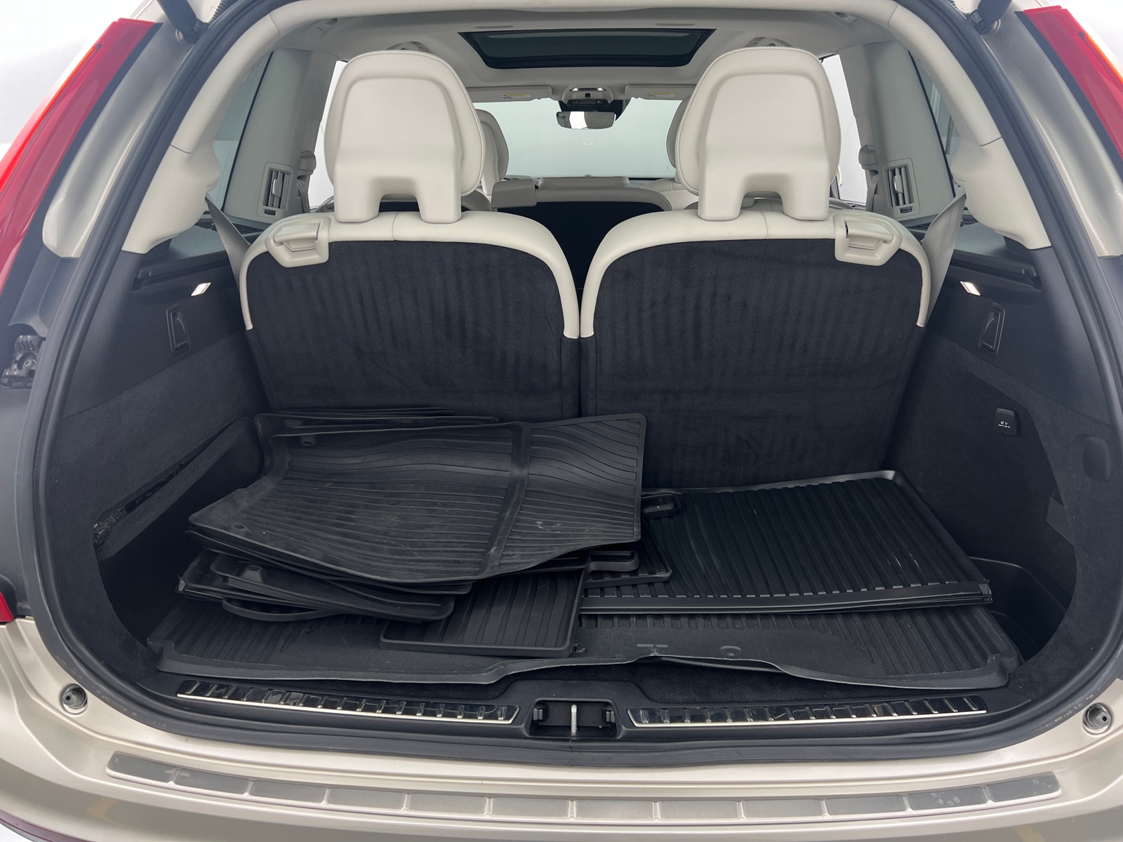 Thumbnail: 2017 Volvo XC90 - 6