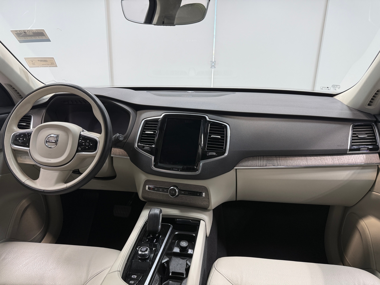Thumbnail: 2023 Volvo XC90 - 3