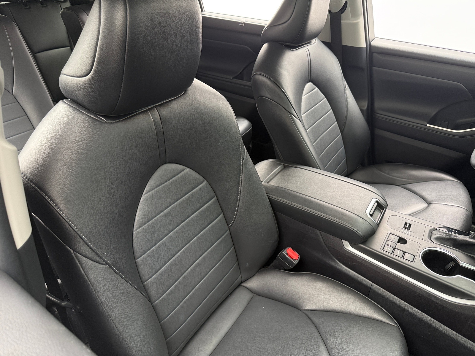Thumbnail: 2024 Toyota Highlander - 2
