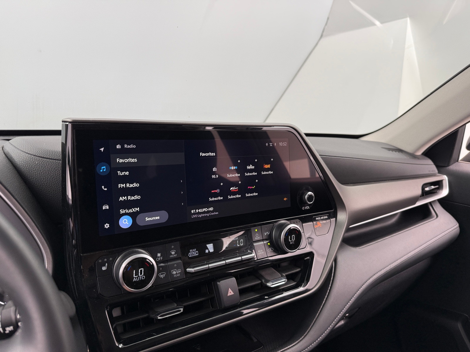 Thumbnail: 2024 Toyota Highlander - 4