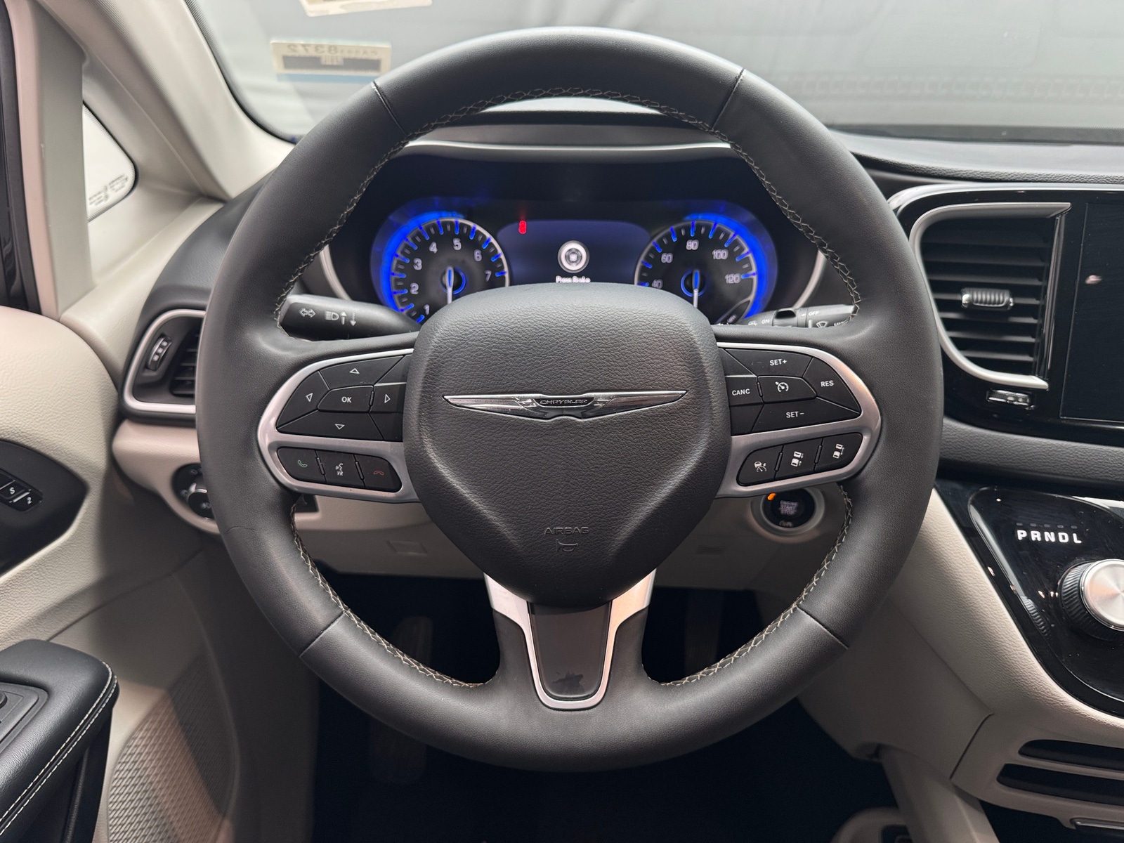 Thumbnail: 2024 Chrysler Pacifica - 4