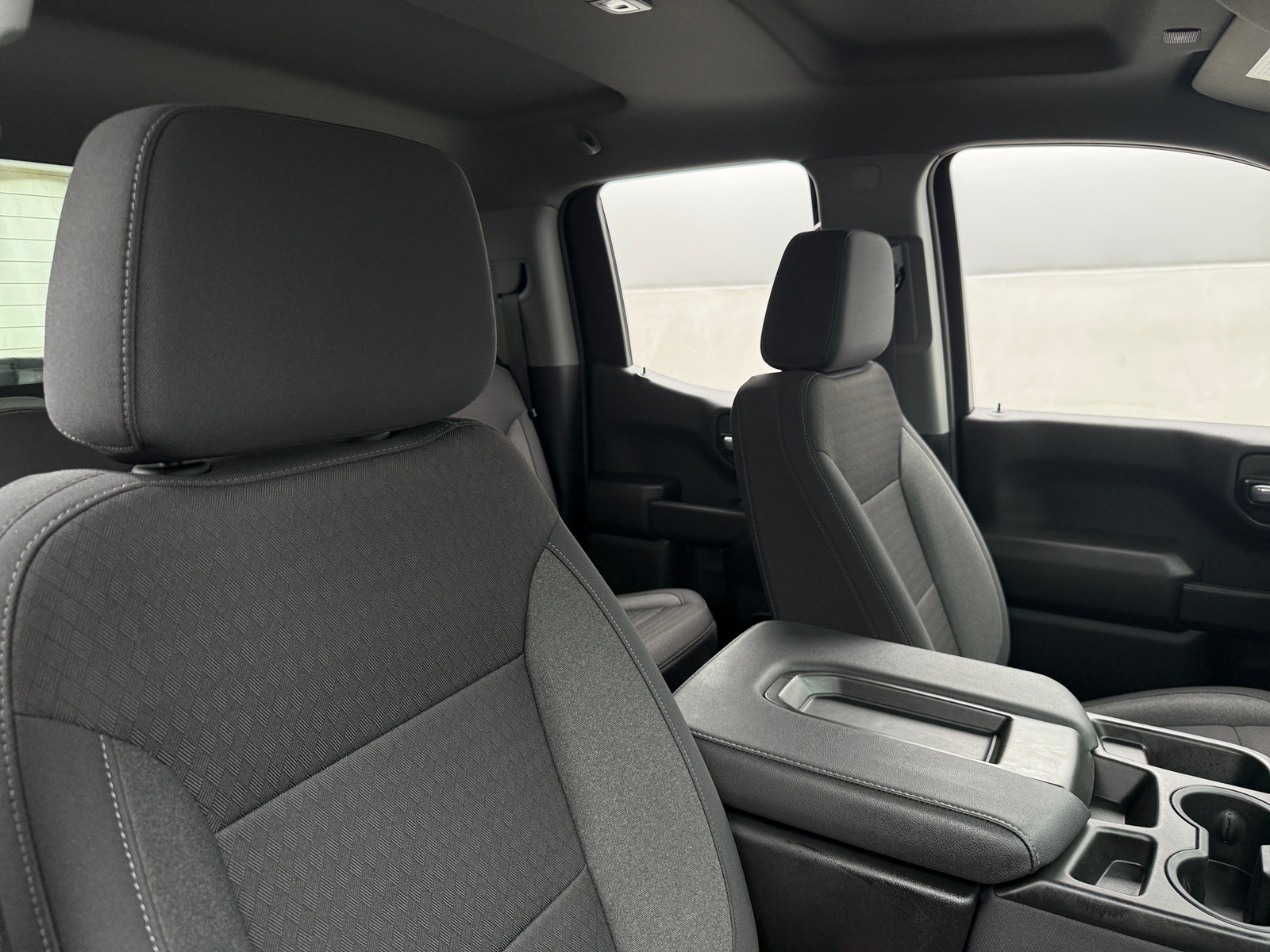 Thumbnail: 2025 Chevrolet Silverado 1500 - 2