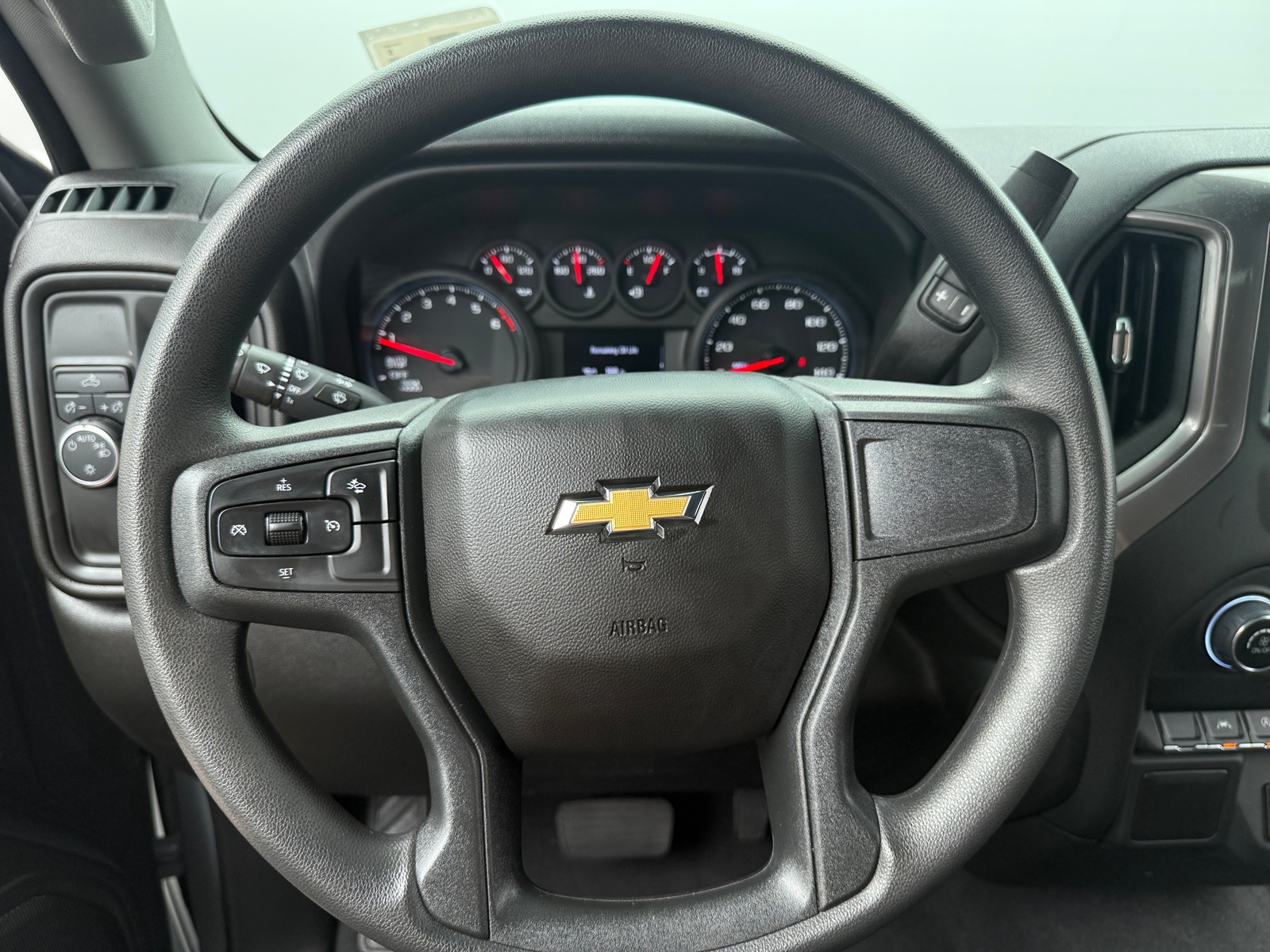 Thumbnail: 2025 Chevrolet Silverado 1500 - 5