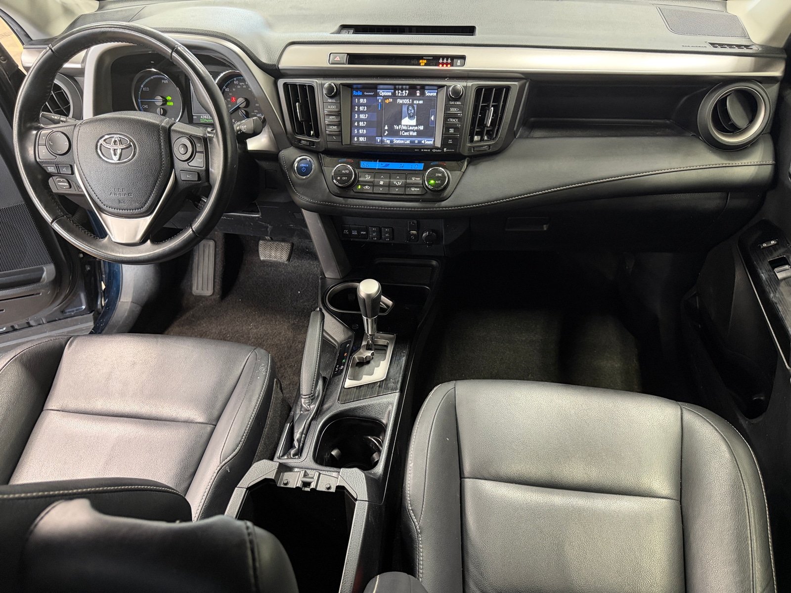 Thumbnail: 2018 Toyota RAV4 - 3