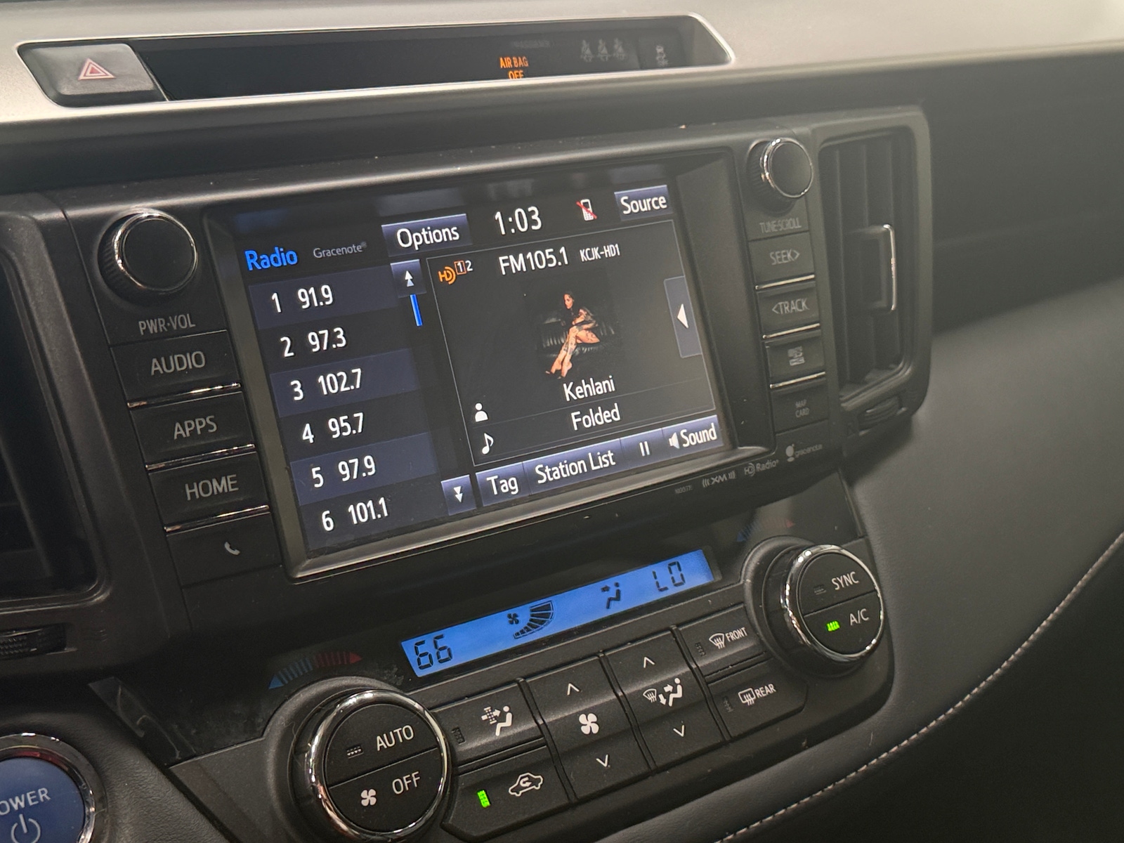 Thumbnail: 2018 Toyota RAV4 - 4