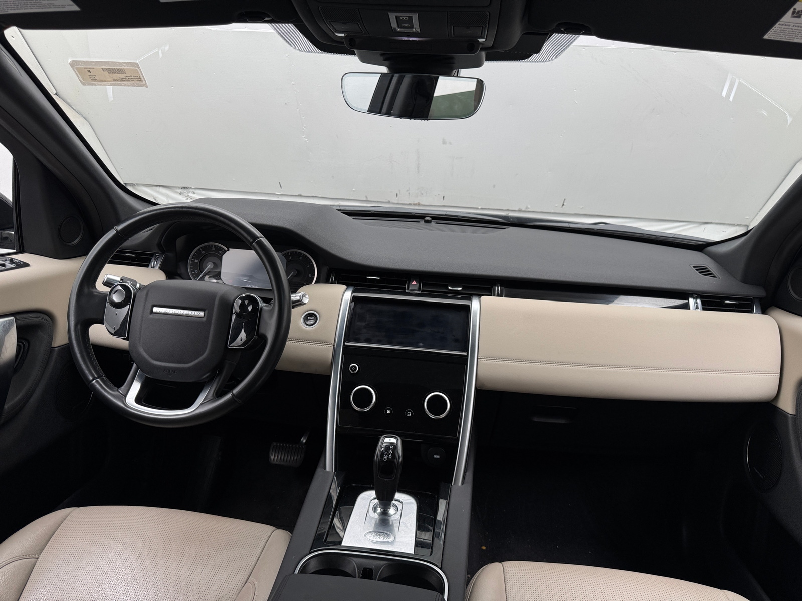Thumbnail: 2020 Land Rover Discovery Sport - 2