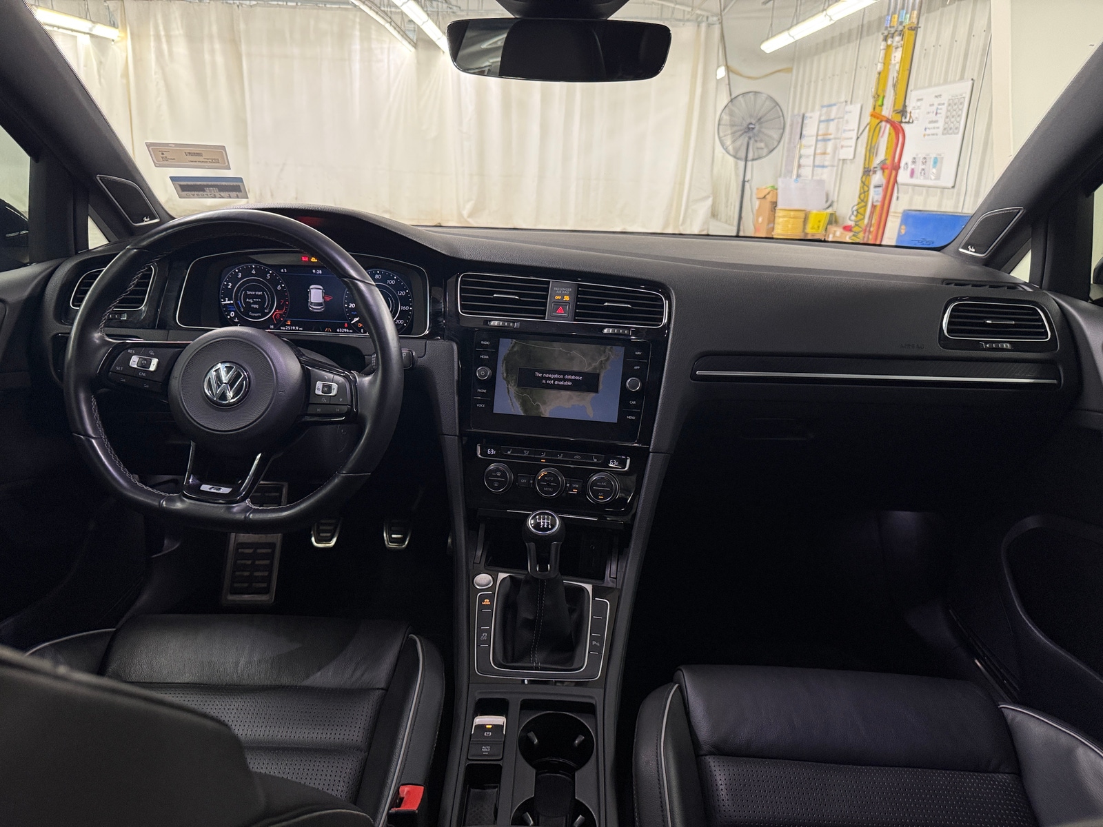 Thumbnail: 2018 Volkswagen Golf - 2