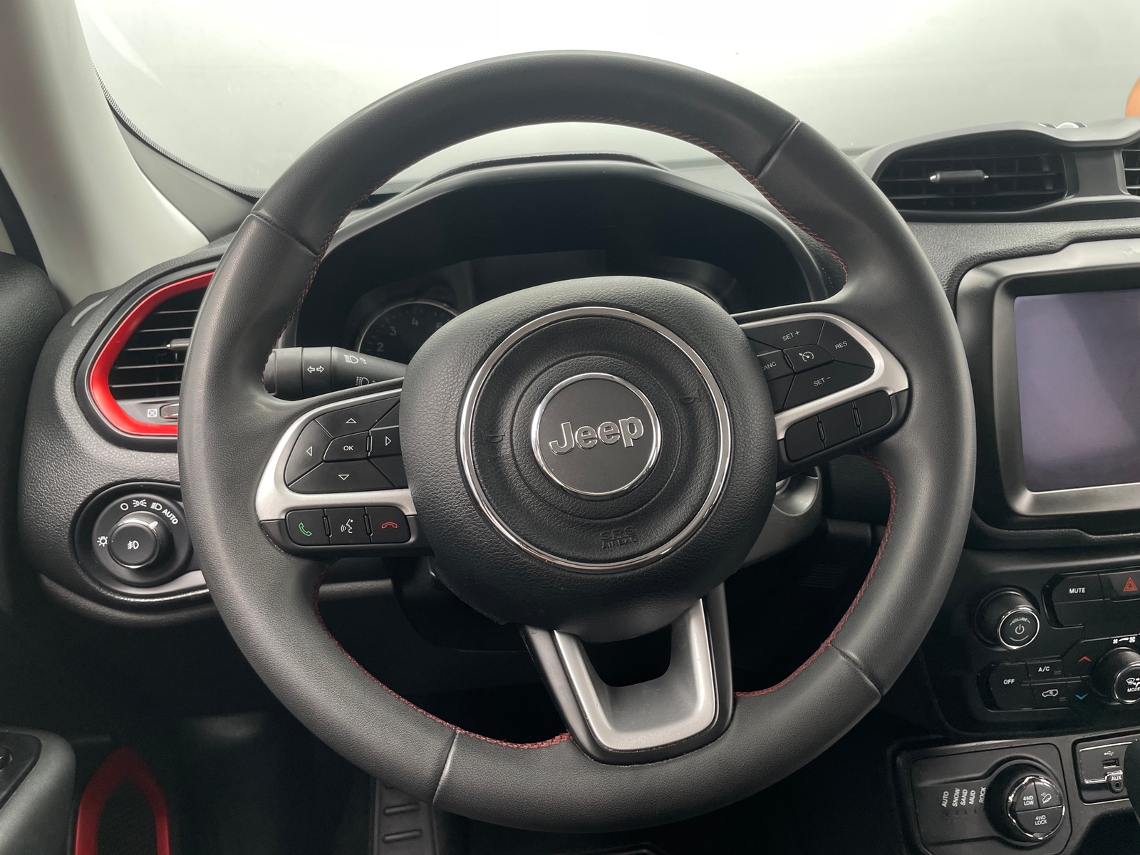 Thumbnail: 2023 Jeep Renegade - 5