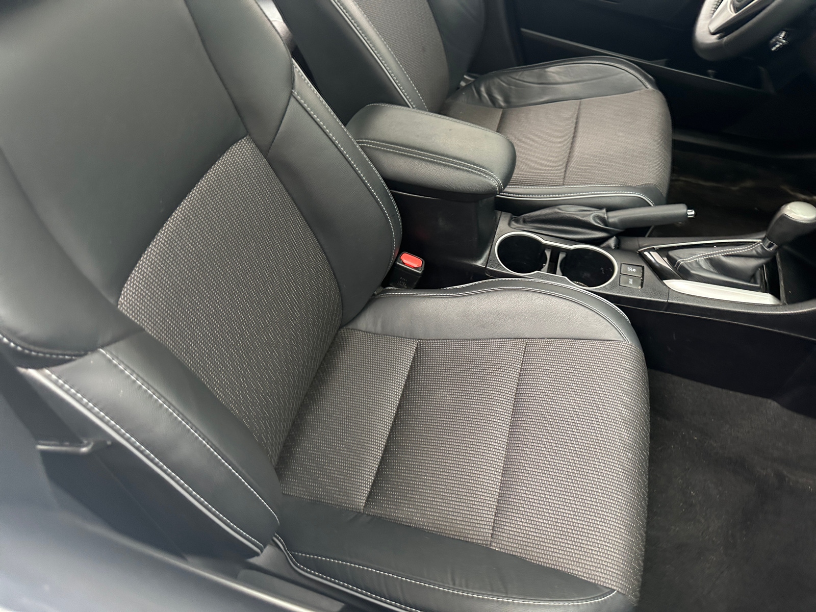 Thumbnail: 2014 Toyota Corolla - 2