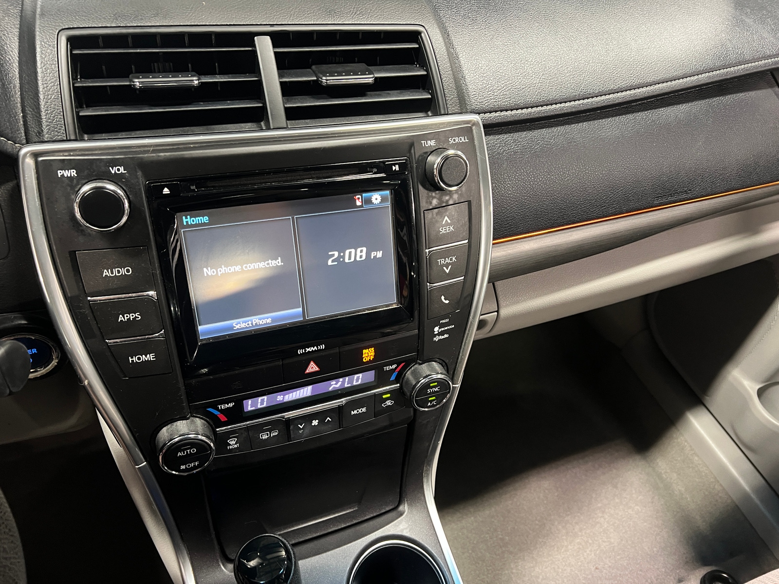 Thumbnail: 2016 Toyota Camry - 4