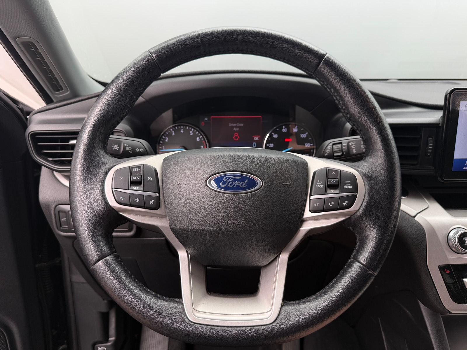 Thumbnail: 2022 Ford Explorer - 5