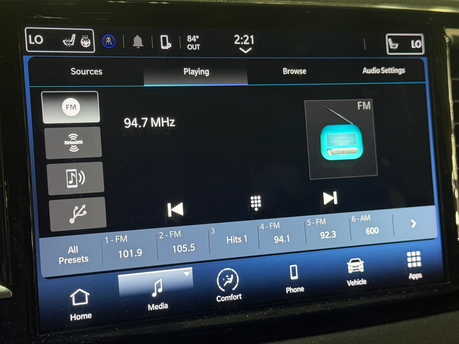 Thumbnail: 2023 Chrysler Pacifica - 3