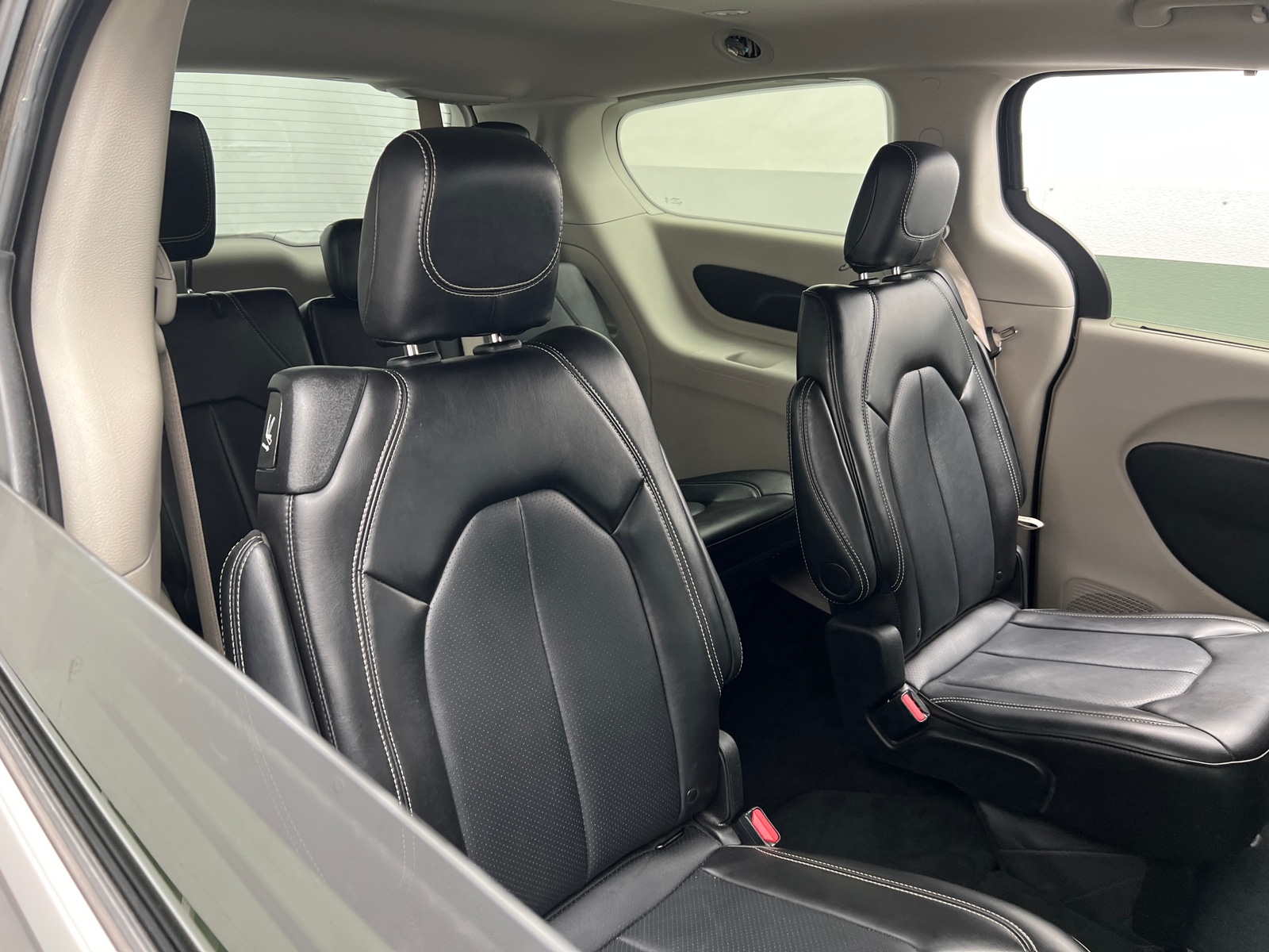 Thumbnail: 2024 Chrysler Pacifica - 5