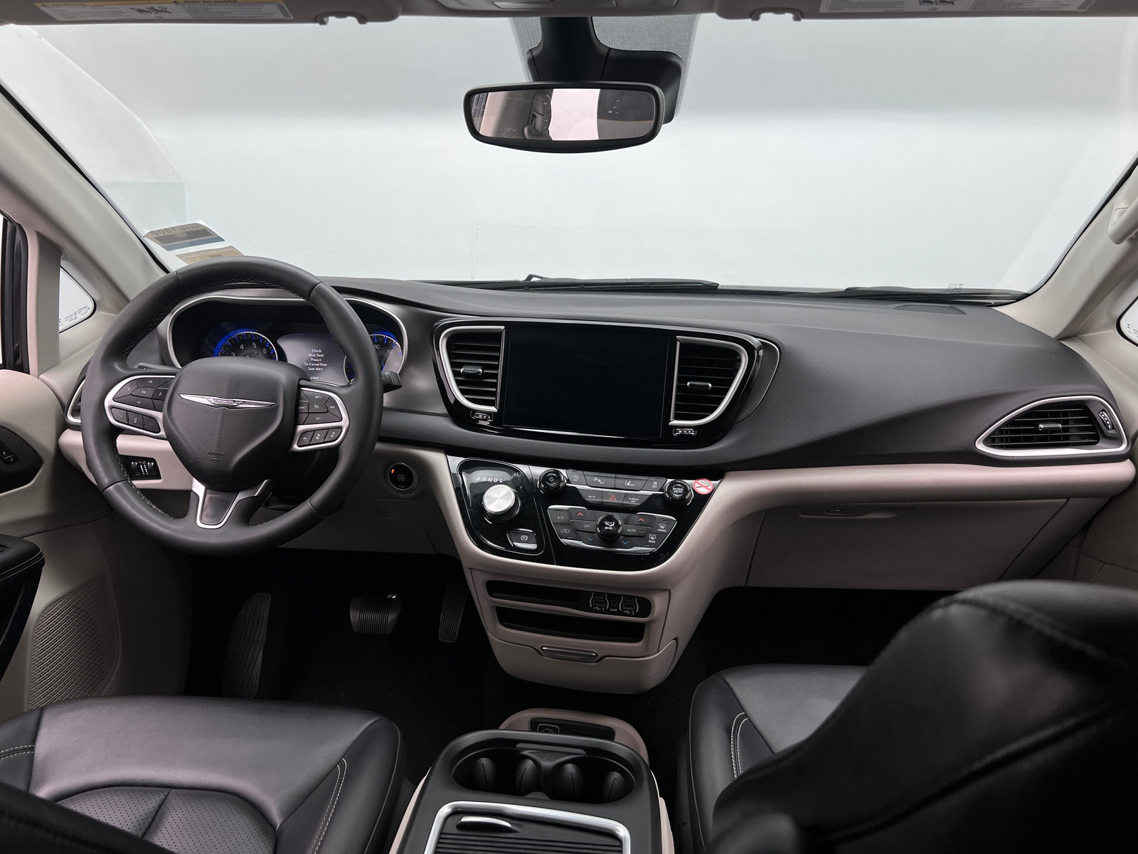 Thumbnail: 2024 Chrysler Pacifica - 2