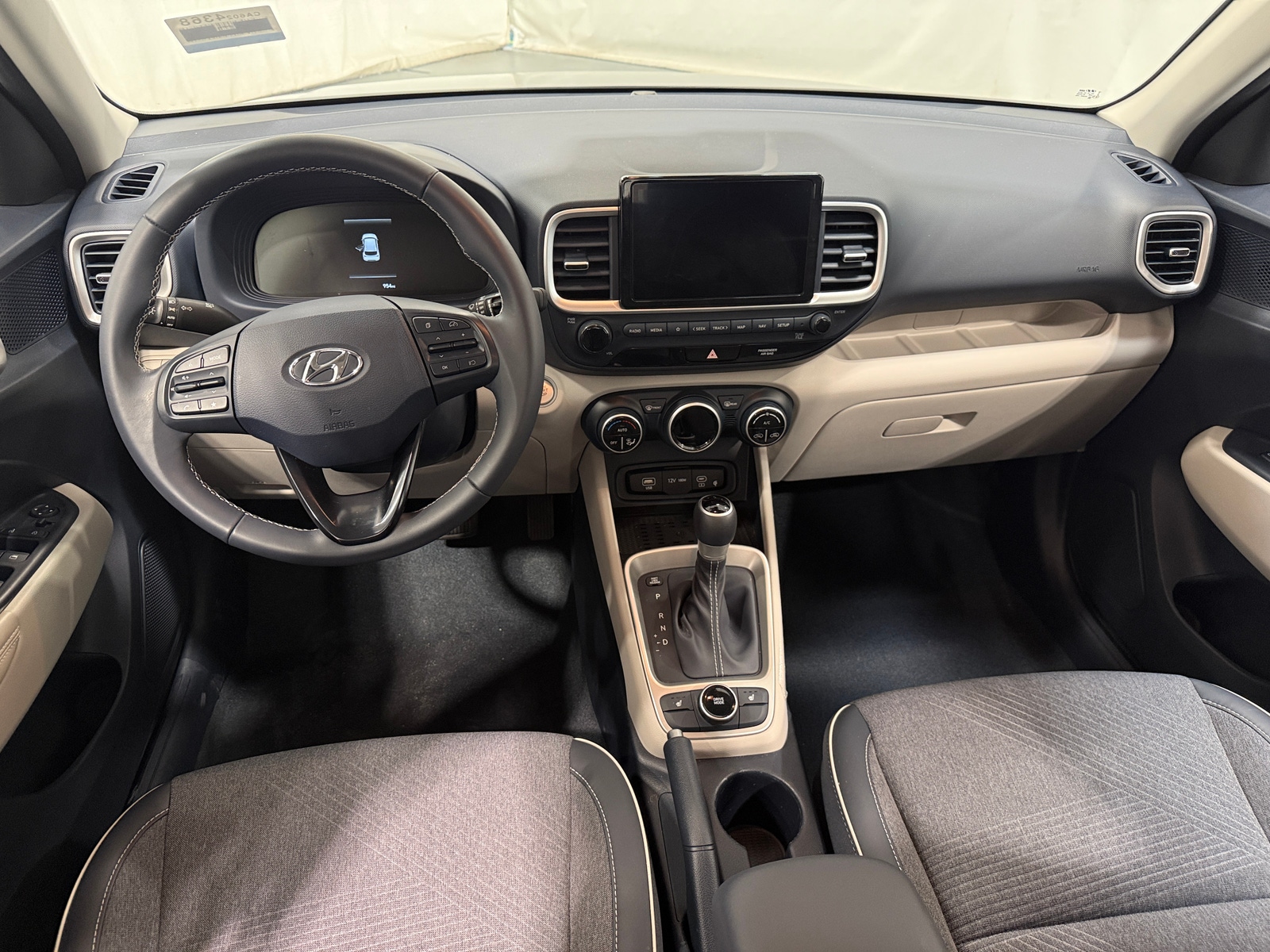 Thumbnail: 2025 Hyundai Venue - 3