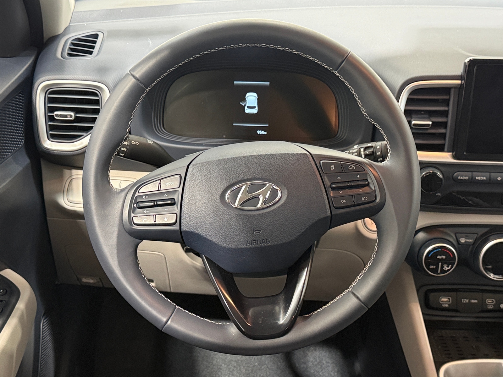 Thumbnail: 2025 Hyundai Venue - 5
