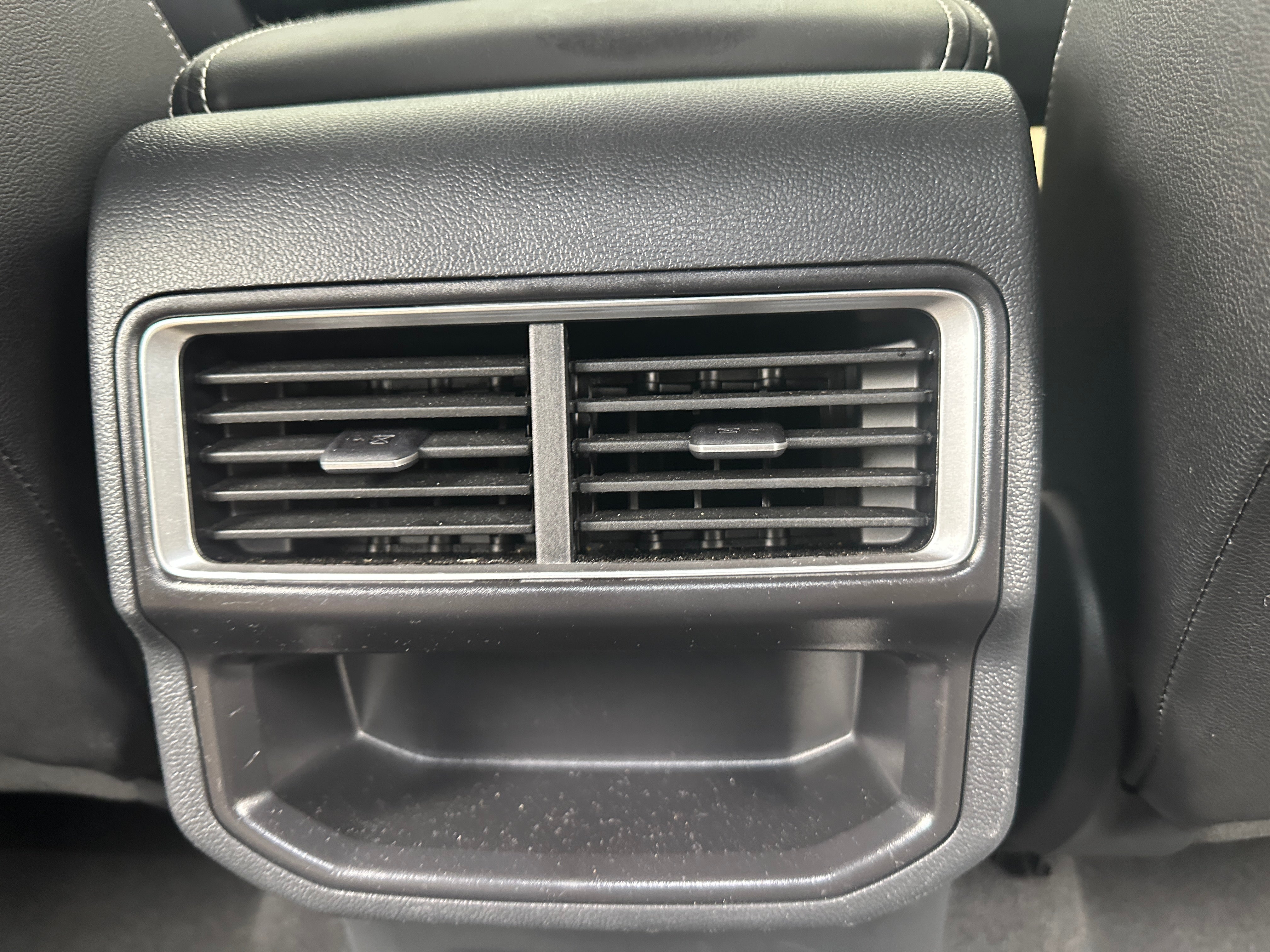 2026 Volkswagen Atlas Cross Sport SE w/Tech - Photo 2
