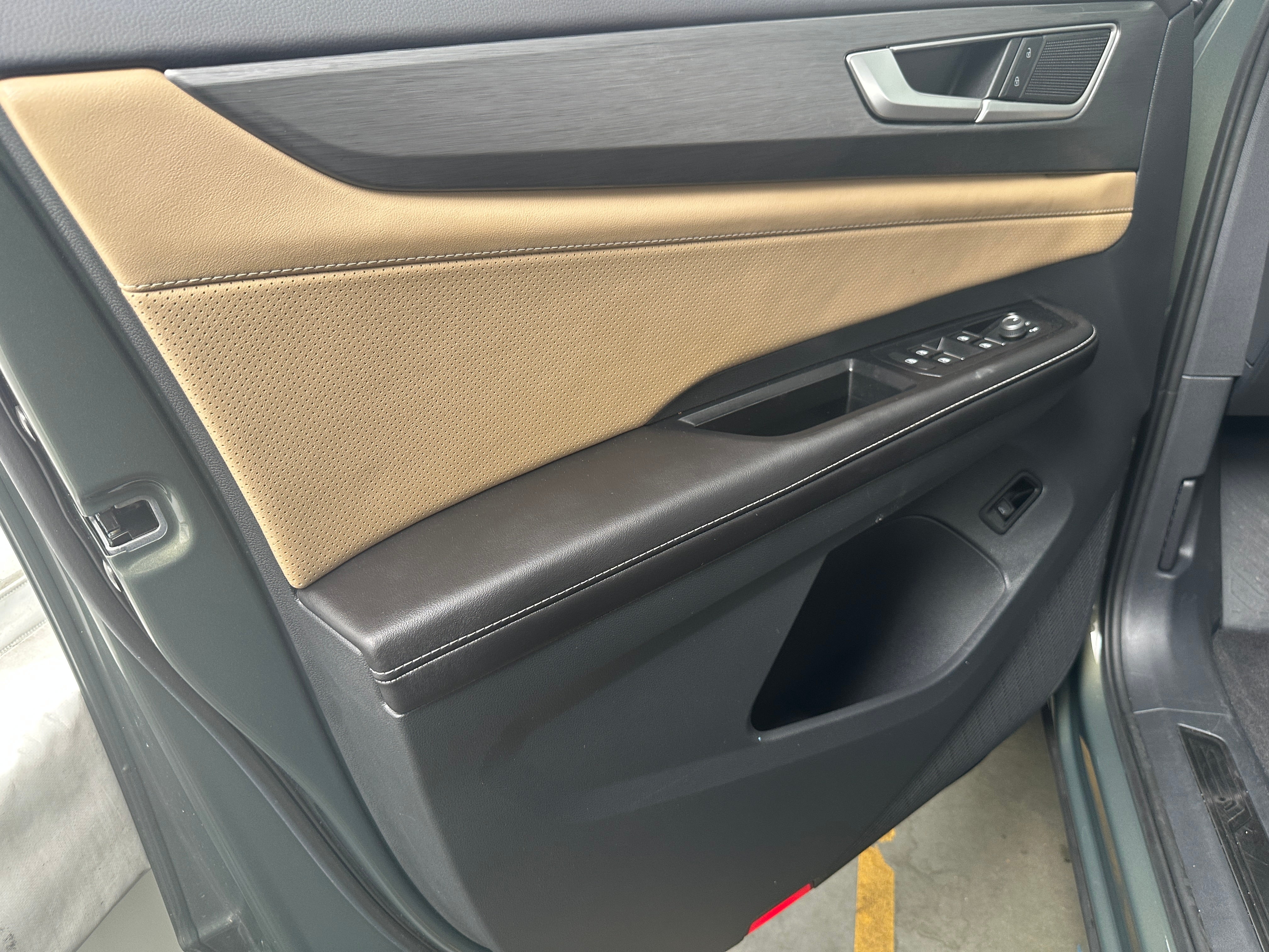 2026 Volkswagen Atlas Cross Sport SE w/Tech - Photo 9