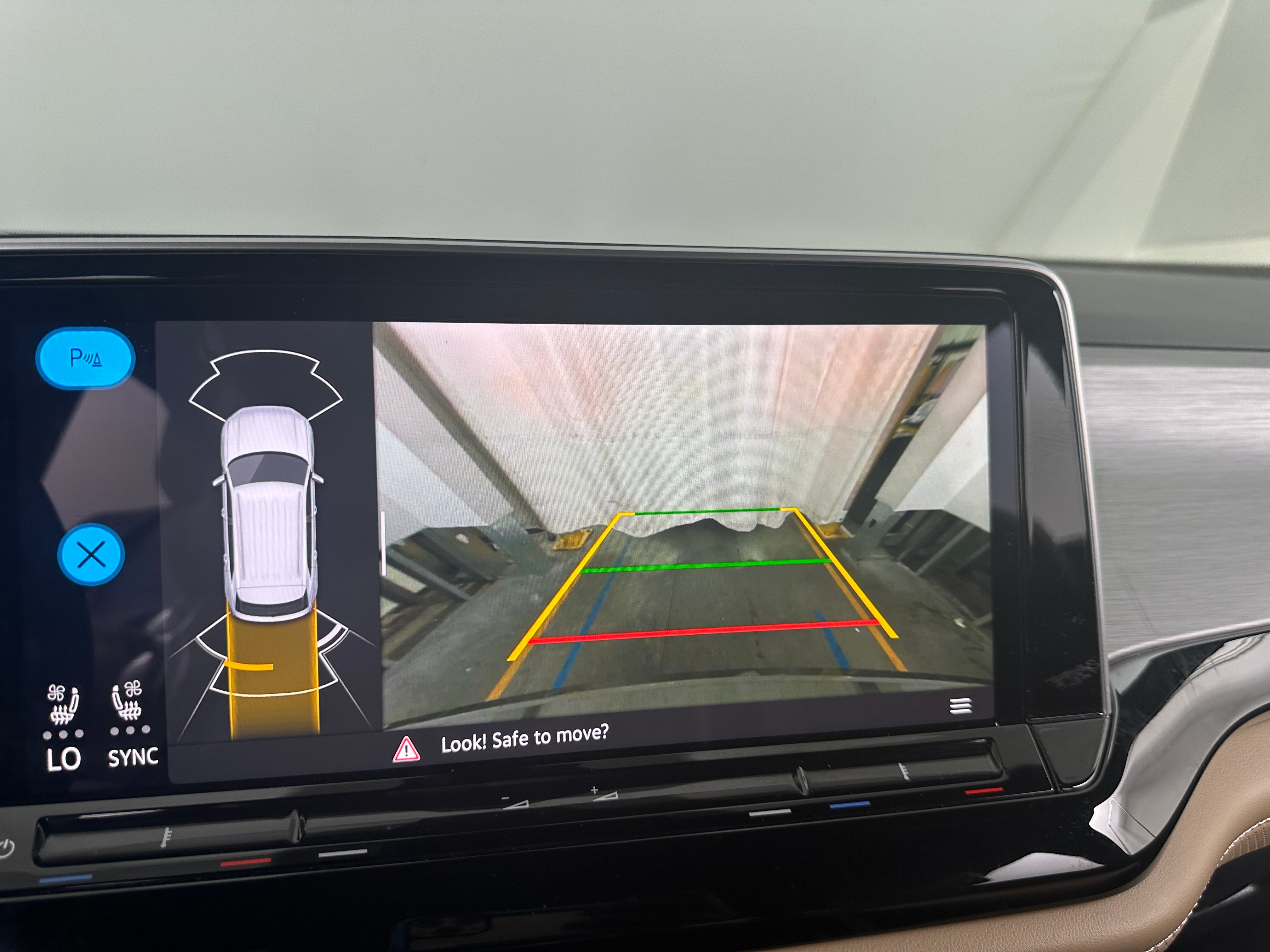 2026 Volkswagen Atlas Cross Sport SE w/Tech - Photo 13