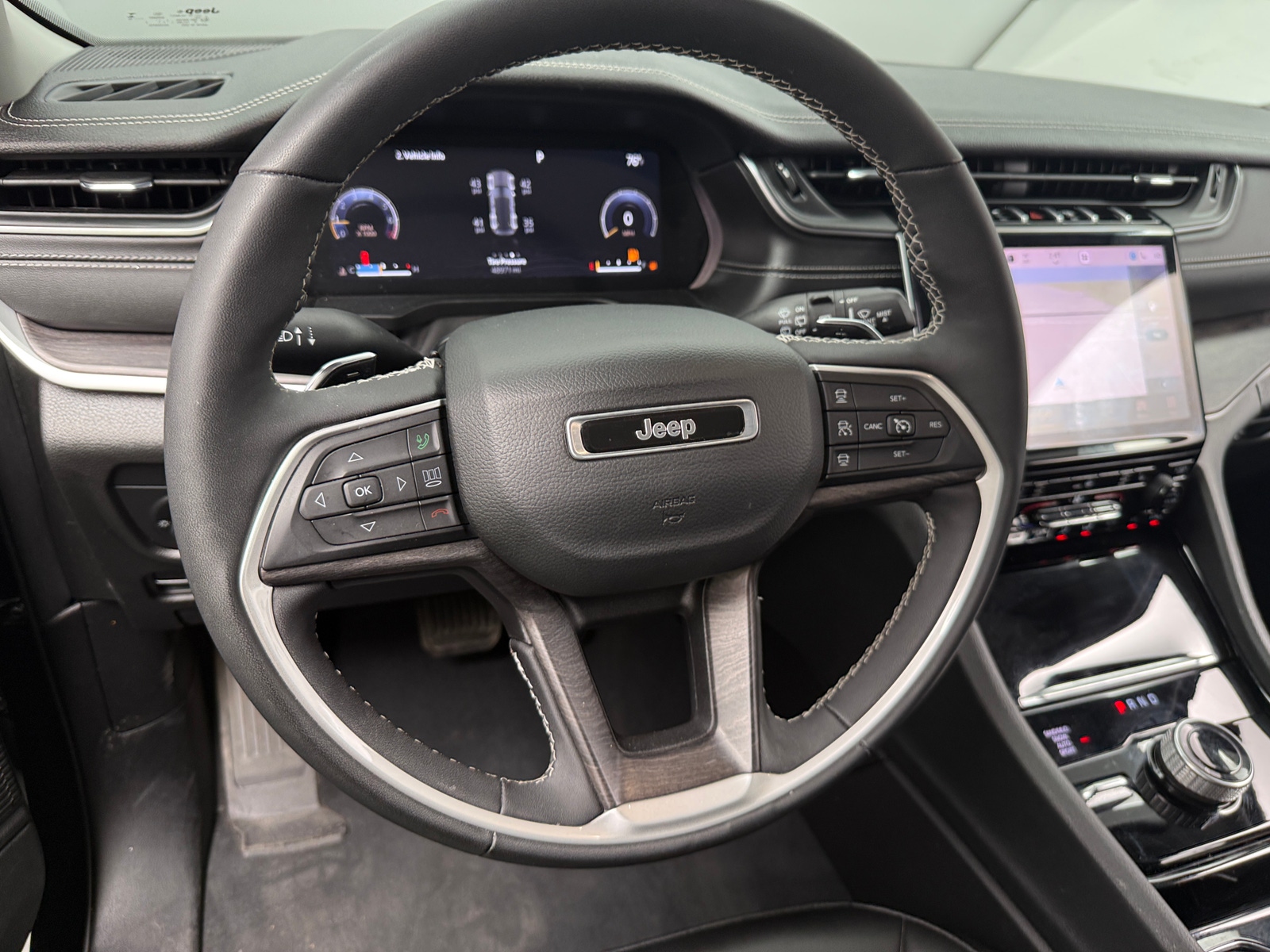 Thumbnail: 2023 Jeep Grand Cherokee - 4