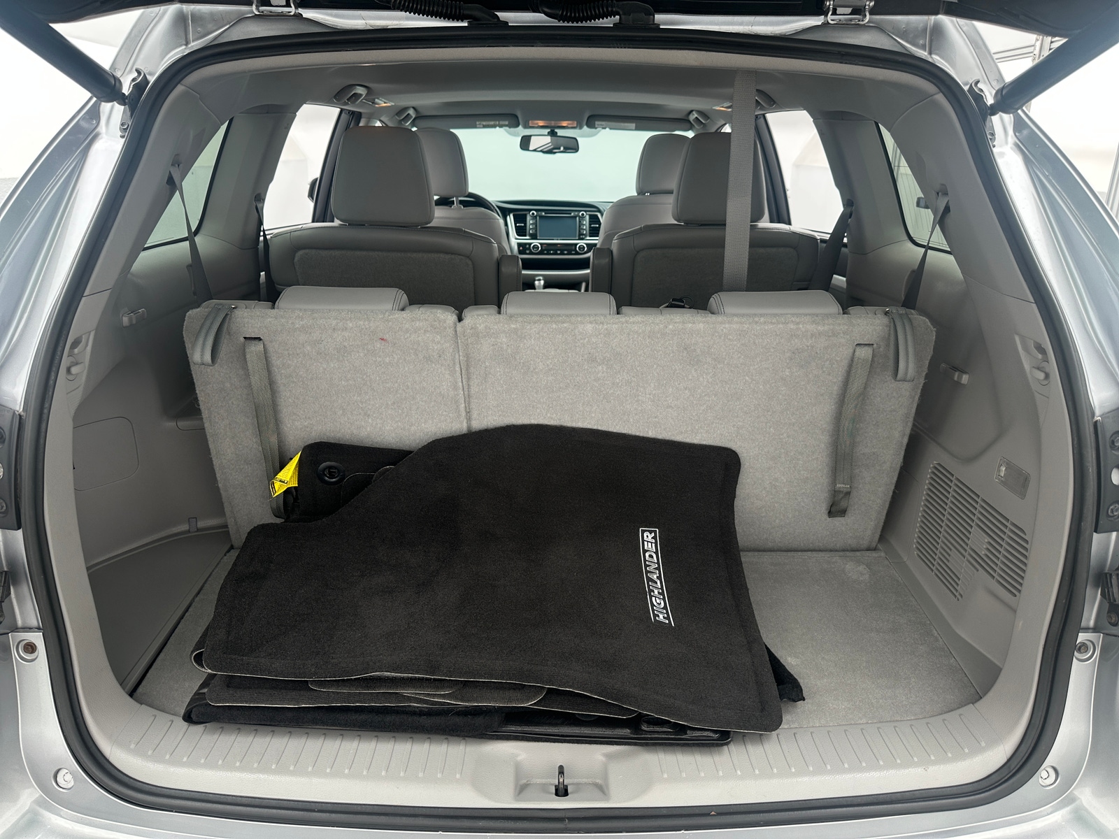 Thumbnail: 2015 Toyota Highlander - 6