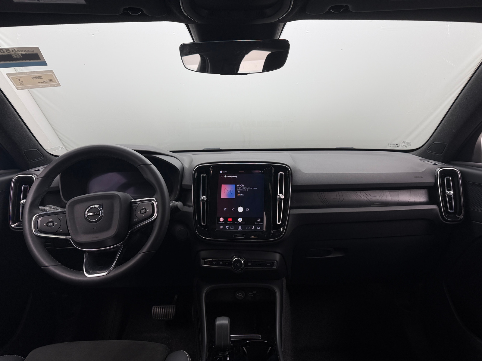 Thumbnail: 2023 Volvo C40 - 3