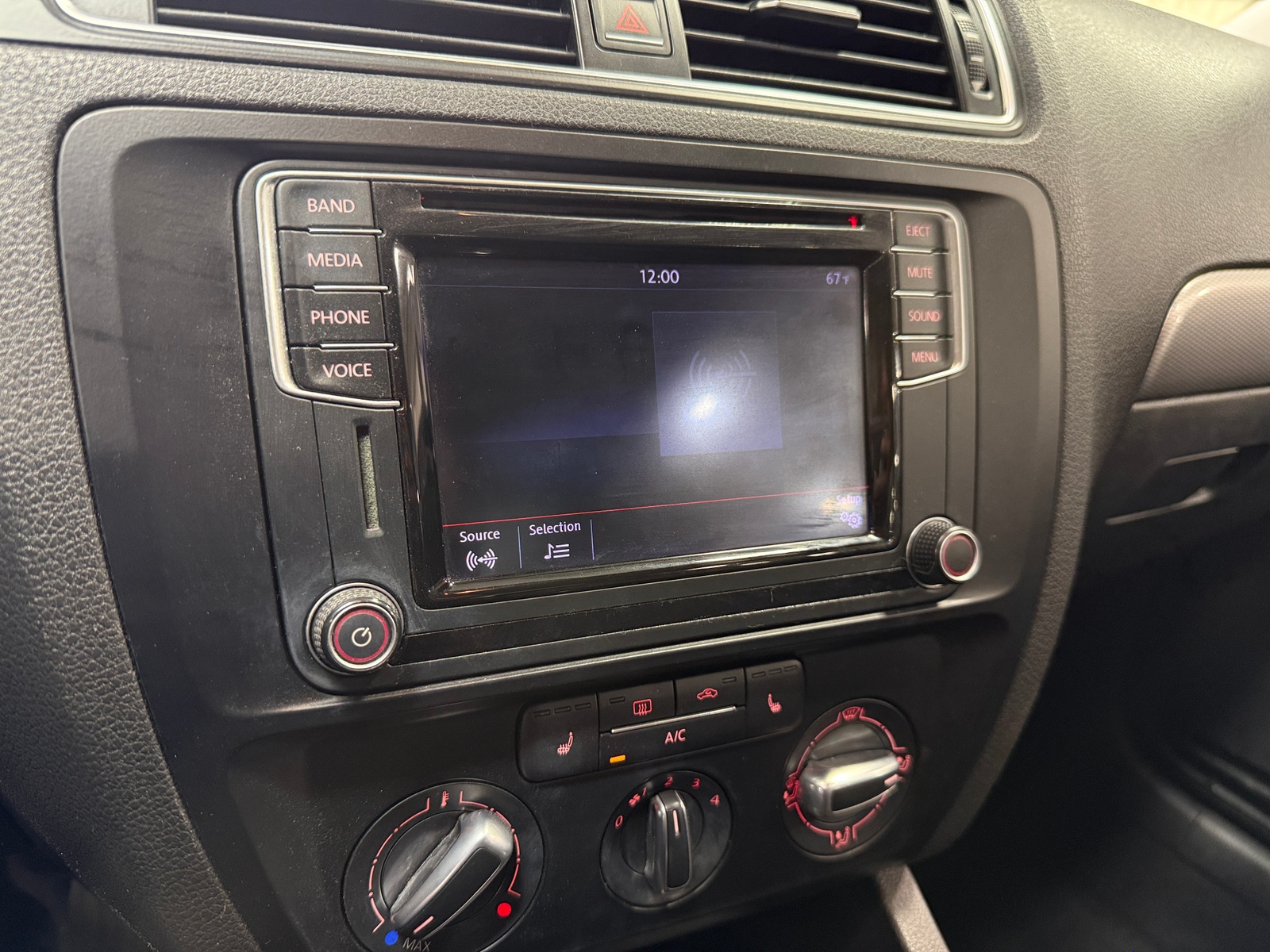Thumbnail: 2016 Volkswagen Jetta - 4