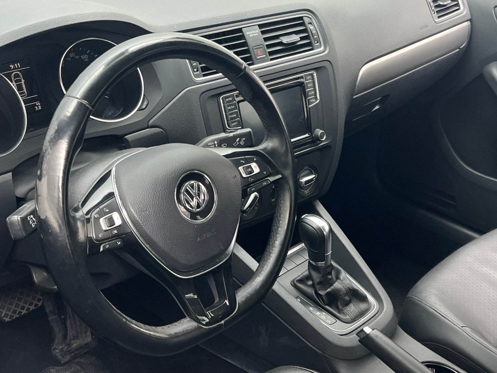 Thumbnail: 2017 Volkswagen Jetta - 4